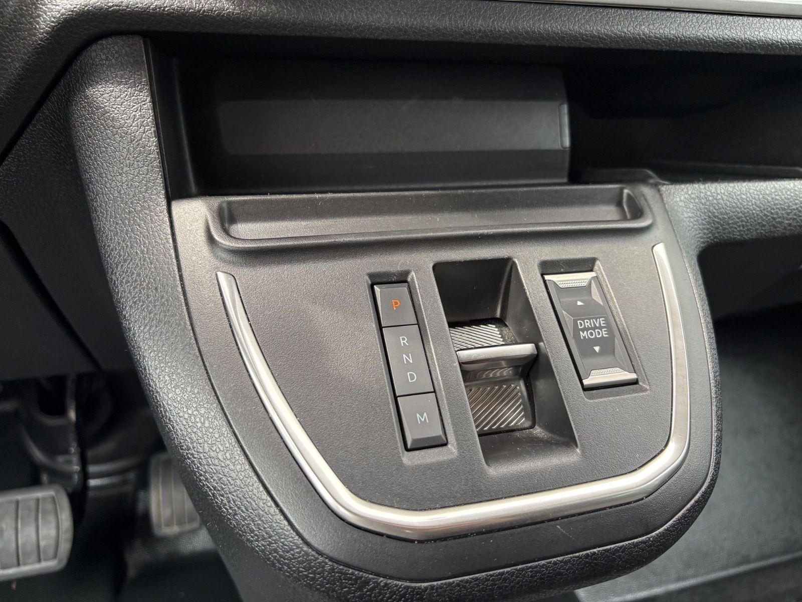 Fahrzeugabbildung Citroën SPACETOURER PLUS XL AUT..*1.HAND*NAVI*8 SITZER*