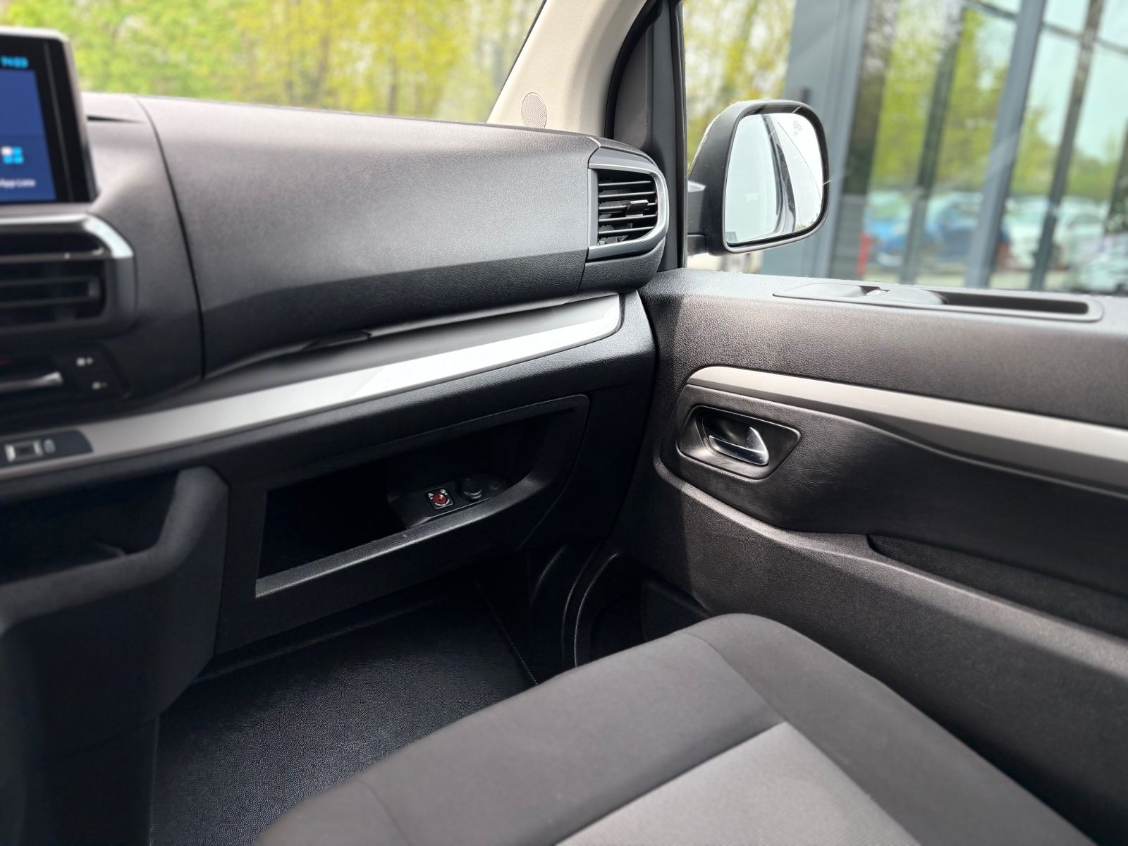 Fahrzeugabbildung Citroën SPACETOURER PLUS XL AUT..*1.HAND*NAVI*8 SITZER*