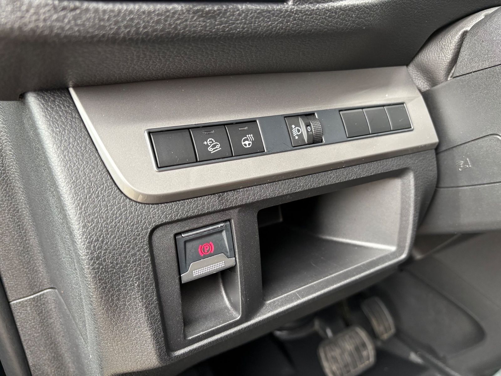 Fahrzeugabbildung Citroën SPACETOURER PLUS XL AUT..*1.HAND*NAVI*8 SITZER*