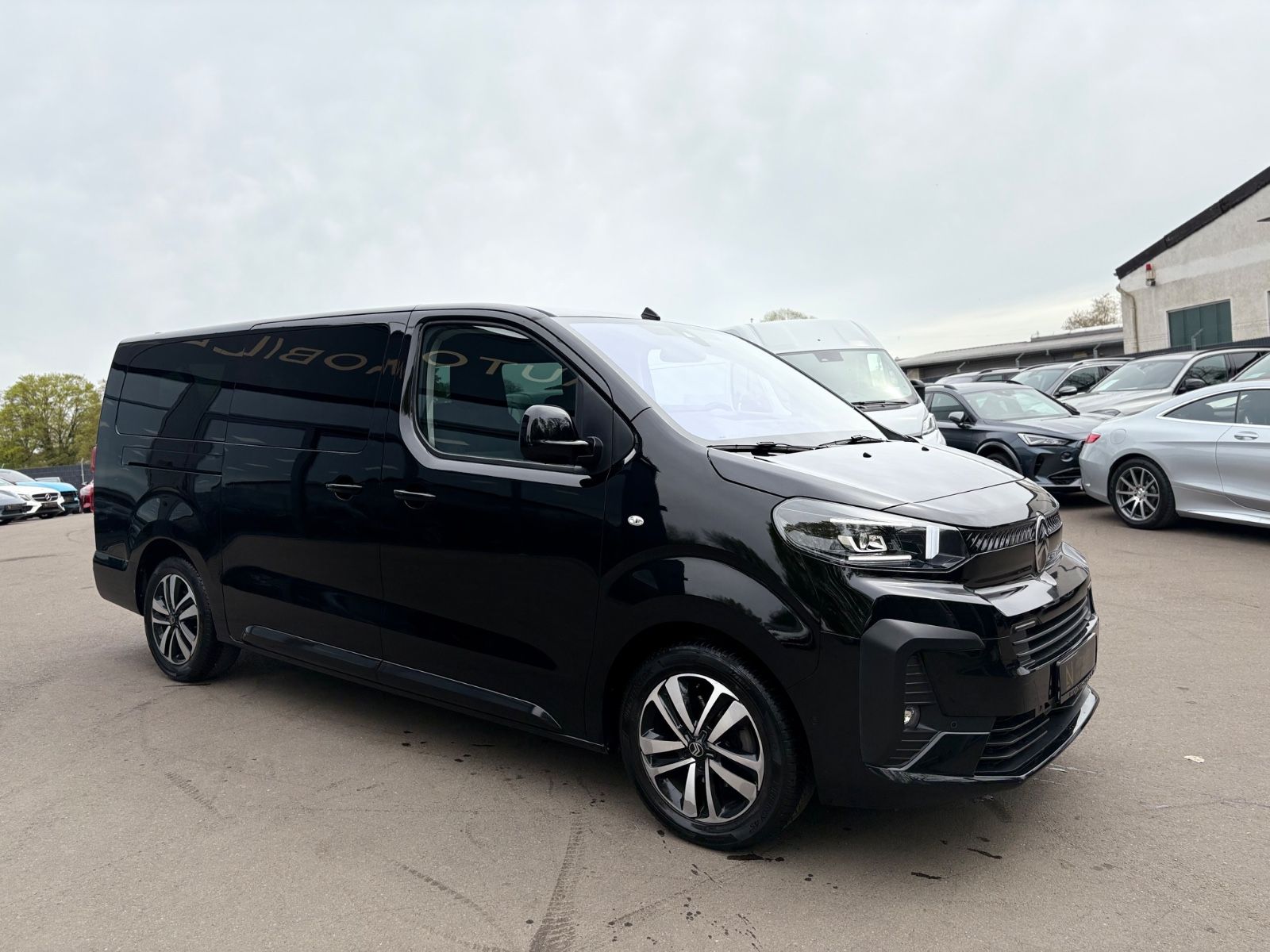 Fahrzeugabbildung Citroën SPACETOURER PLUS XL AUT..*1.HAND*NAVI*8 SITZER*