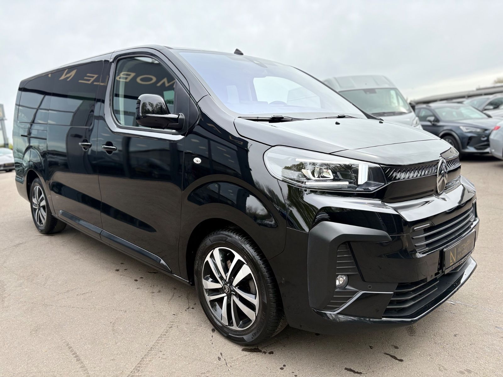 Fahrzeugabbildung Citroën SPACETOURER PLUS XL AUT..*1.HAND*NAVI*8 SITZER*