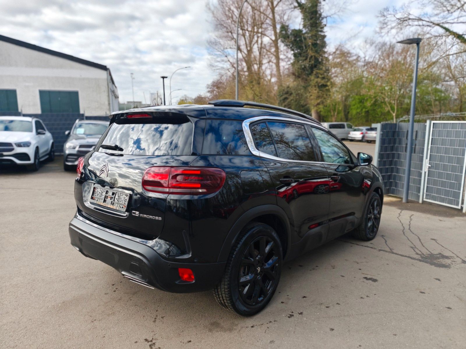 Fahrzeugabbildung Citroën C5 AIRCROSS*APPLE CAR*NAVI*SHZ*GARANTIE*