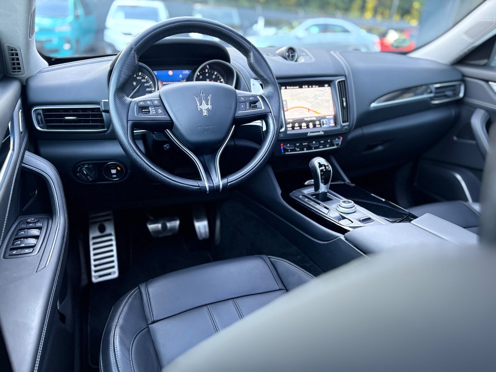 Fahrzeugabbildung Maserati LEVANTE GRANSPORT Q4 *LED*PANO*LUFT*VOLL*