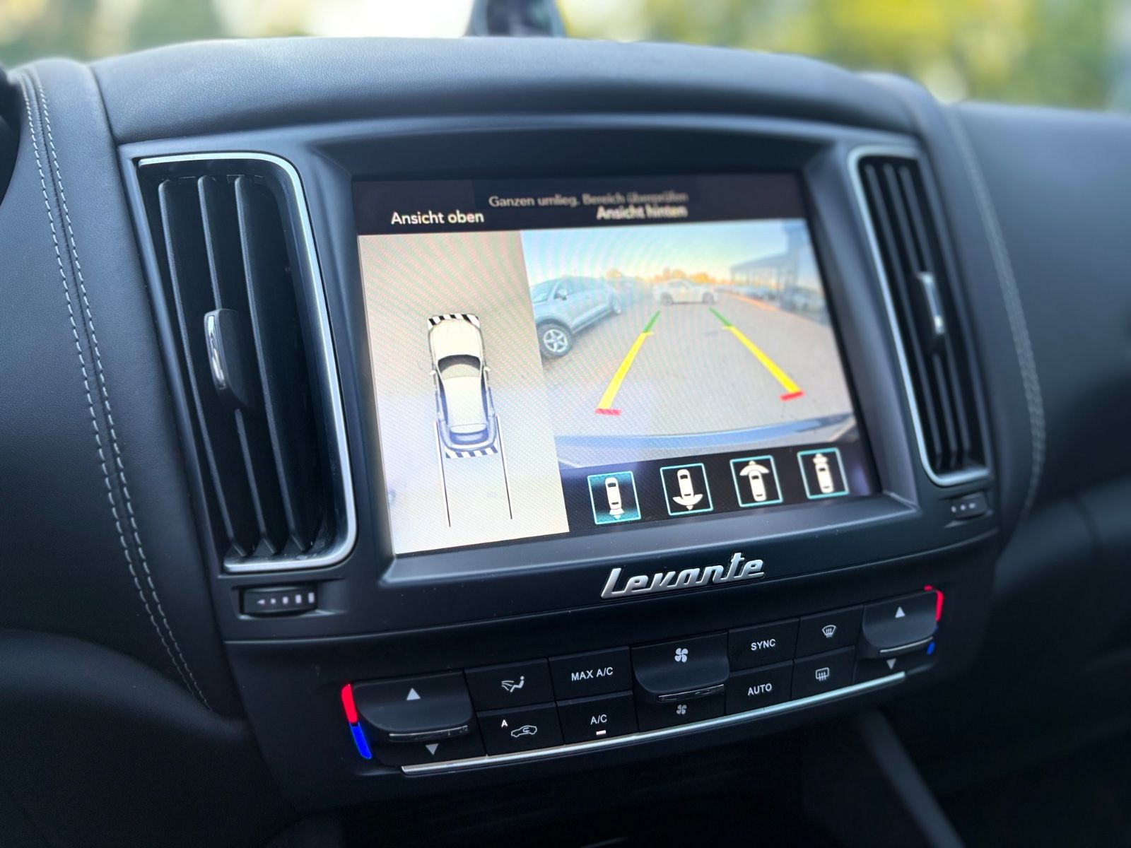 Fahrzeugabbildung Maserati LEVANTE GRANSPORT Q4 *LED*PANO*LUFT*VOLL*