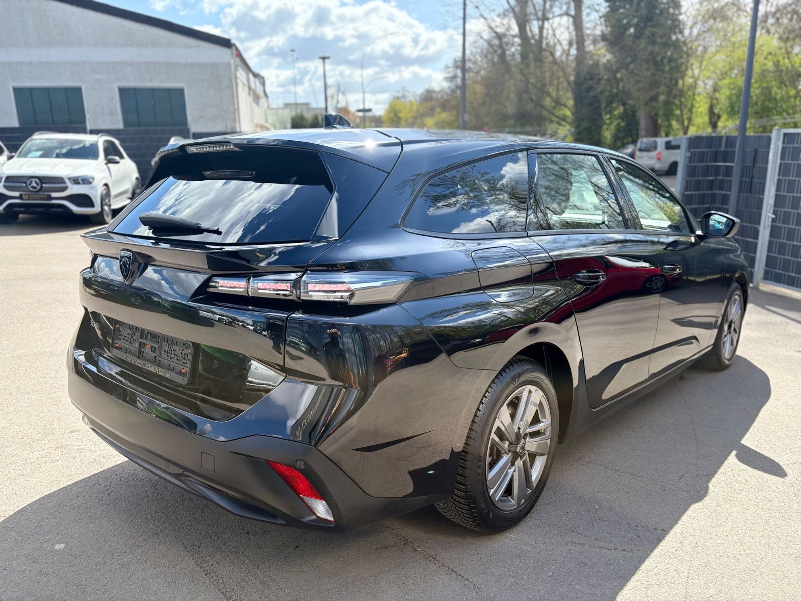 Fahrzeugabbildung Peugeot 308 SW ACTIVE PACK *NAVI*LED*SHZ*