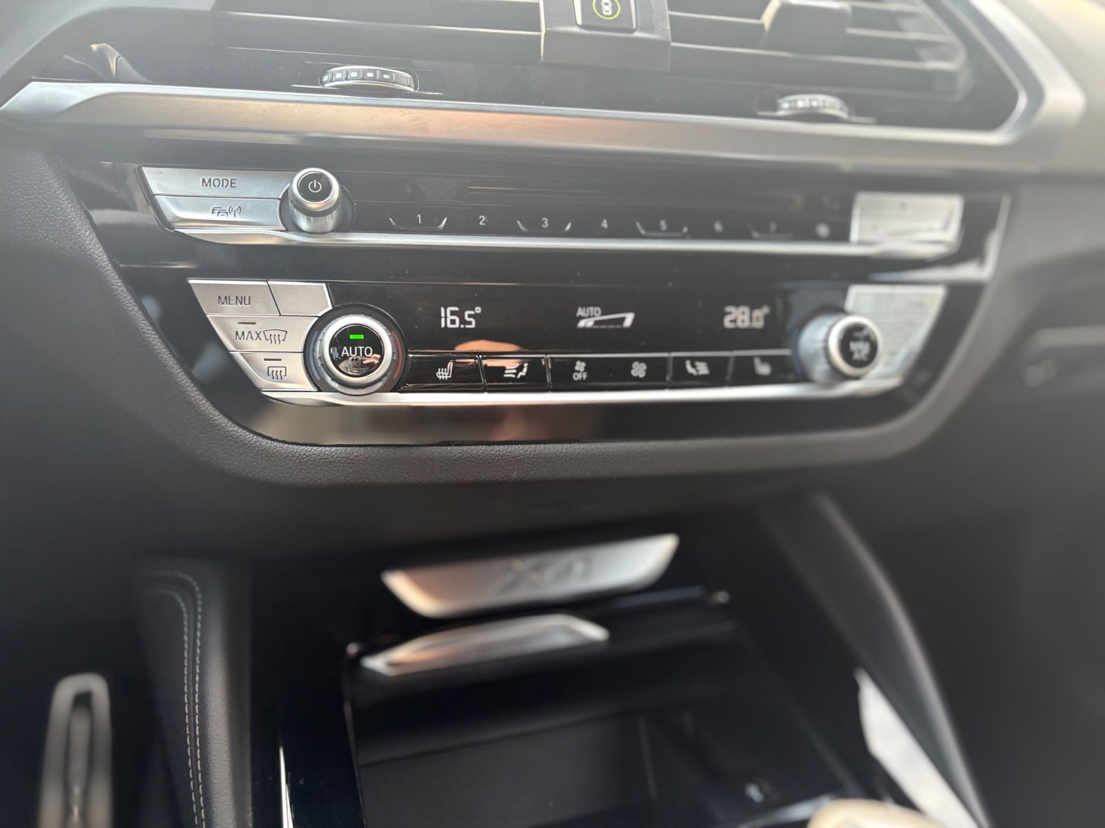 Fahrzeugabbildung BMW X4 xDRIVE 30 I M SPORT *VIRTUELL*NAVI*PANO*TOP*