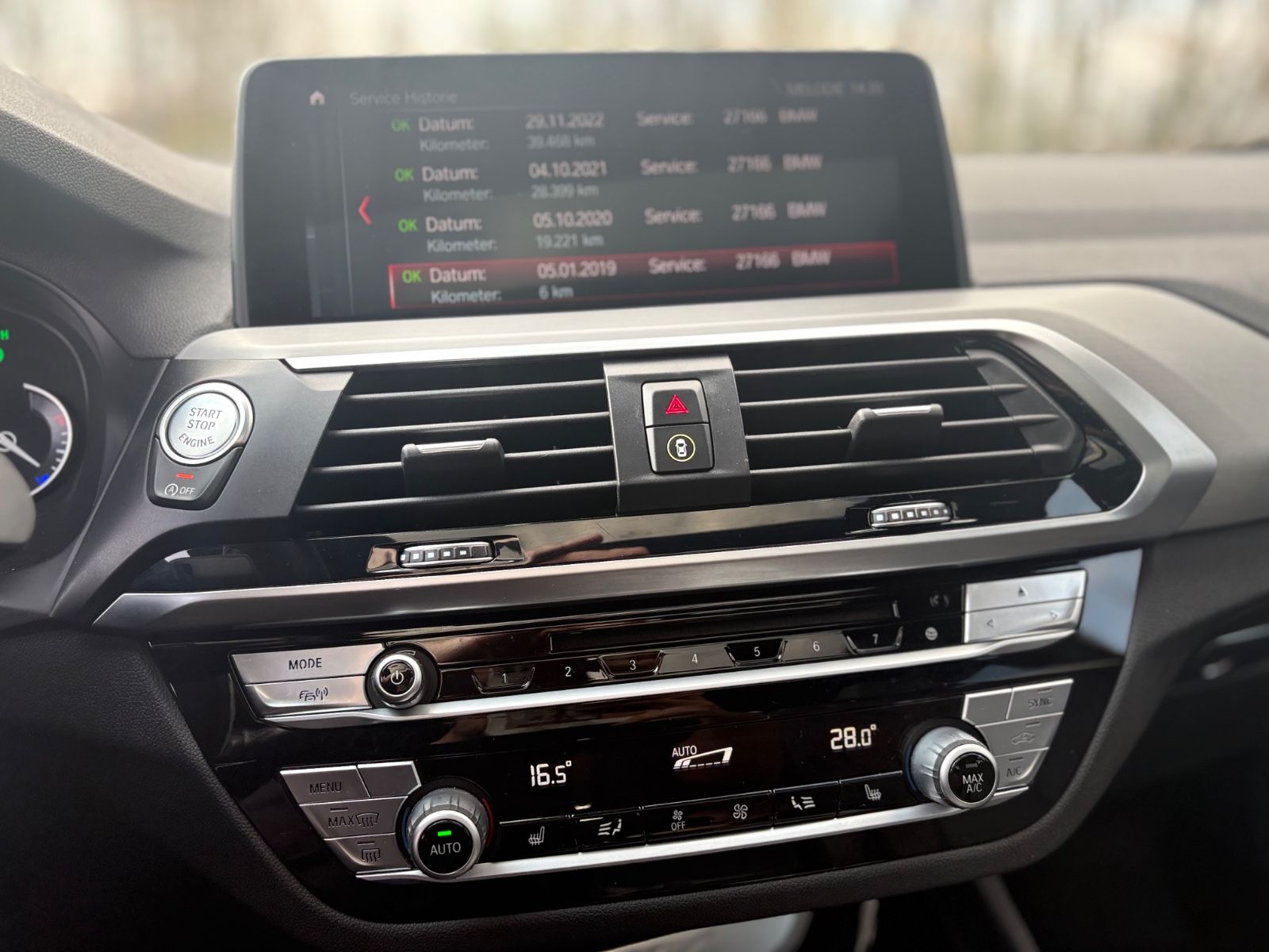 Fahrzeugabbildung BMW X4 xDRIVE 30 I M SPORT *VIRTUELL*NAVI*PANO*TOP*