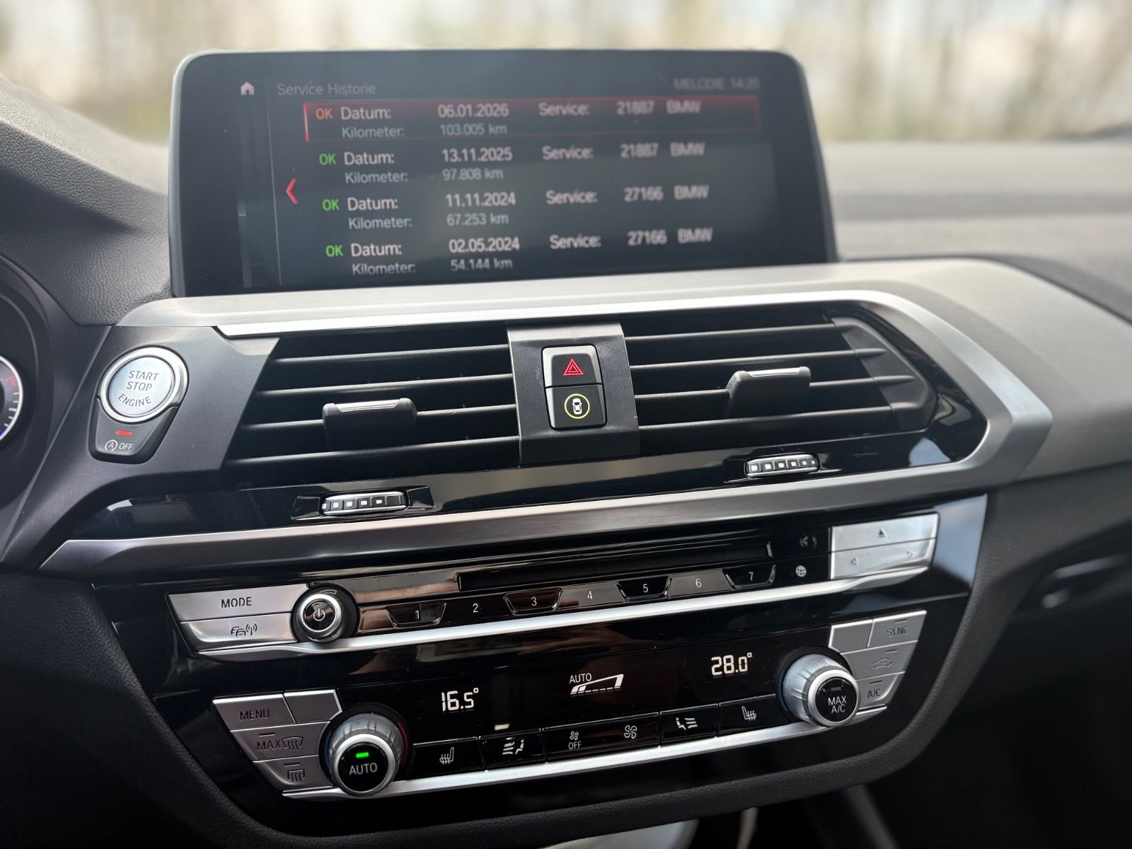 Fahrzeugabbildung BMW X4 xDRIVE 30 I M SPORT *VIRTUELL*NAVI*PANO*TOP*