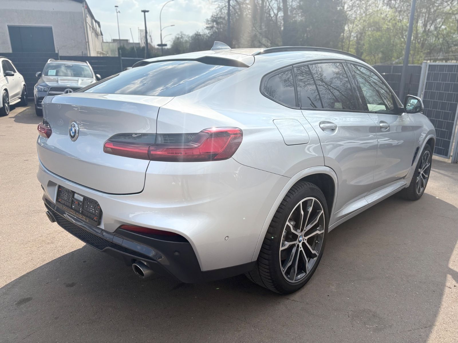 Fahrzeugabbildung BMW X4 xDRIVE 30 I M SPORT *VIRTUELL*NAVI*PANO*TOP*