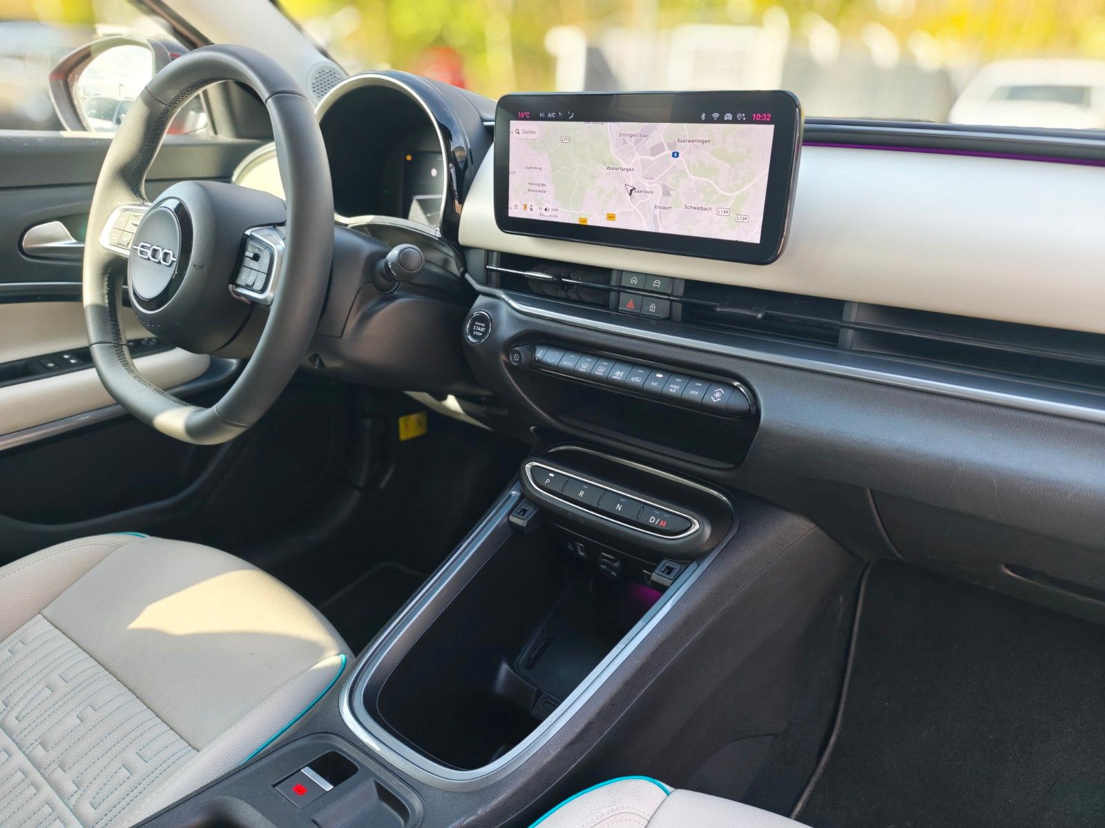 Fahrzeugabbildung Fiat 600 HYBRID LA PRIMA *1.HAND*LED*NAVI*360°*LEDER*