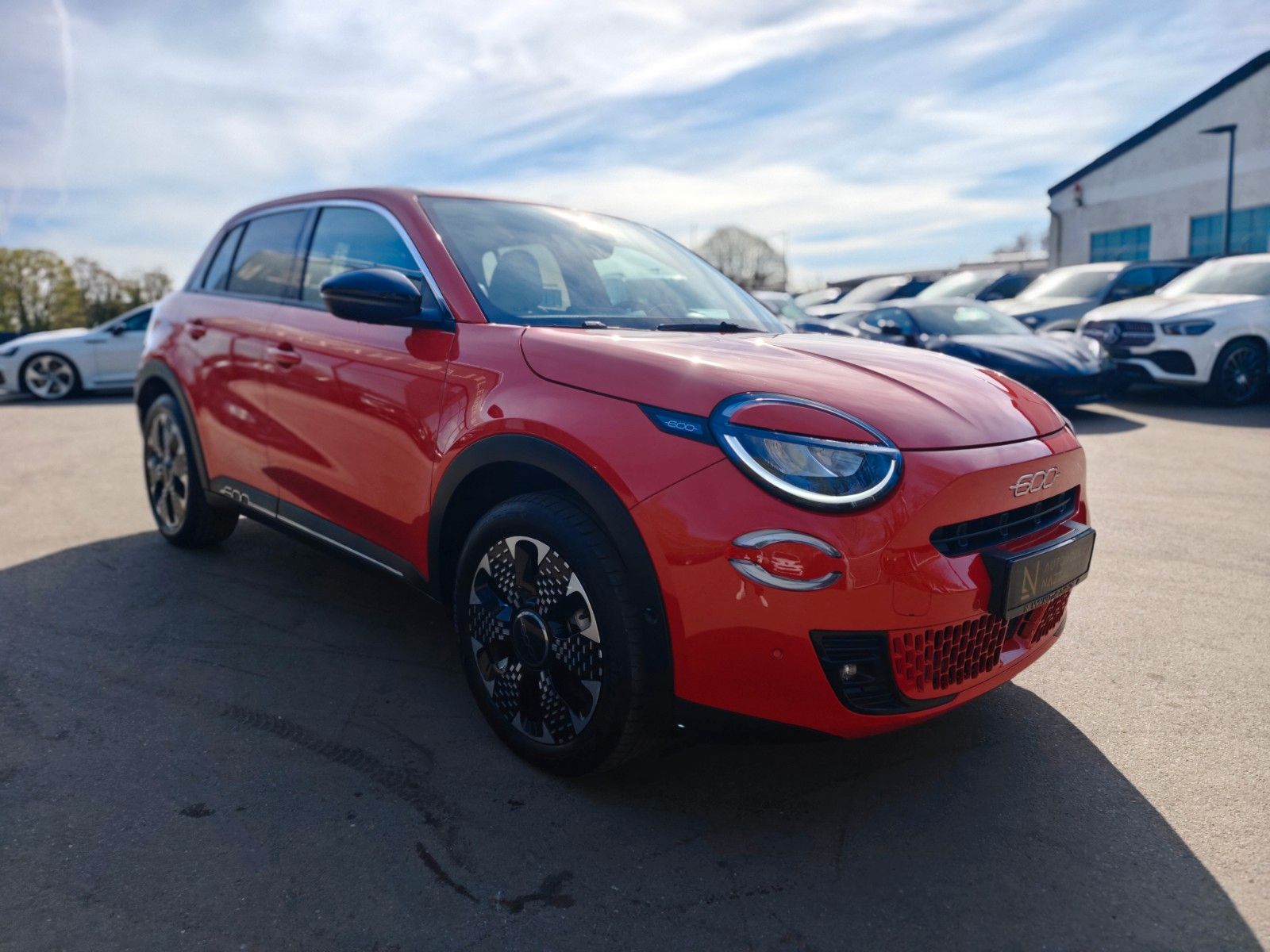 Fahrzeugabbildung Fiat 600 HYBRID LA PRIMA *1.HAND*LED*NAVI*360°*LEDER*