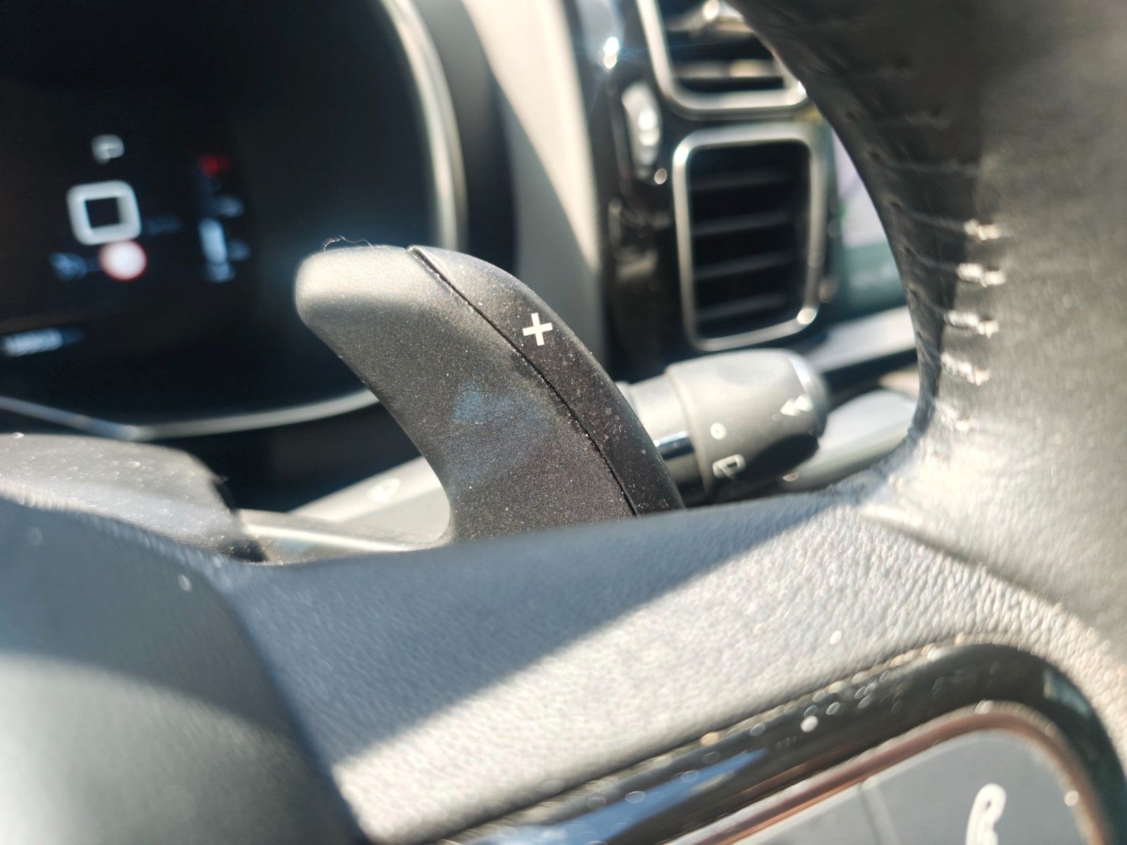 Fahrzeugabbildung Citroën C5 AIRCROSS FEEL PACK *1.HAND*VIRTUAL*AUT.*NAVI*