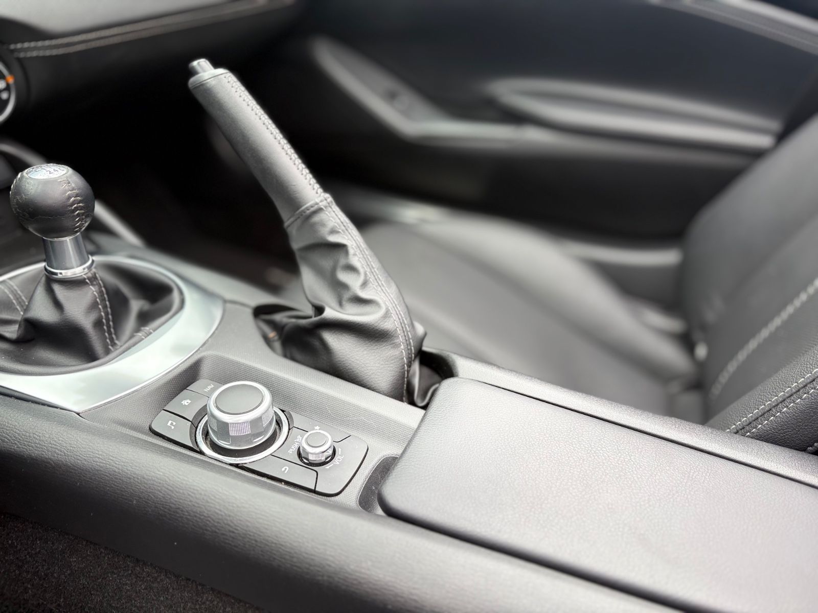 Fahrzeugabbildung Mazda MX-5 EXCLUSIVE-LINE RF *LEDER*NAVI*LED*BOSE*