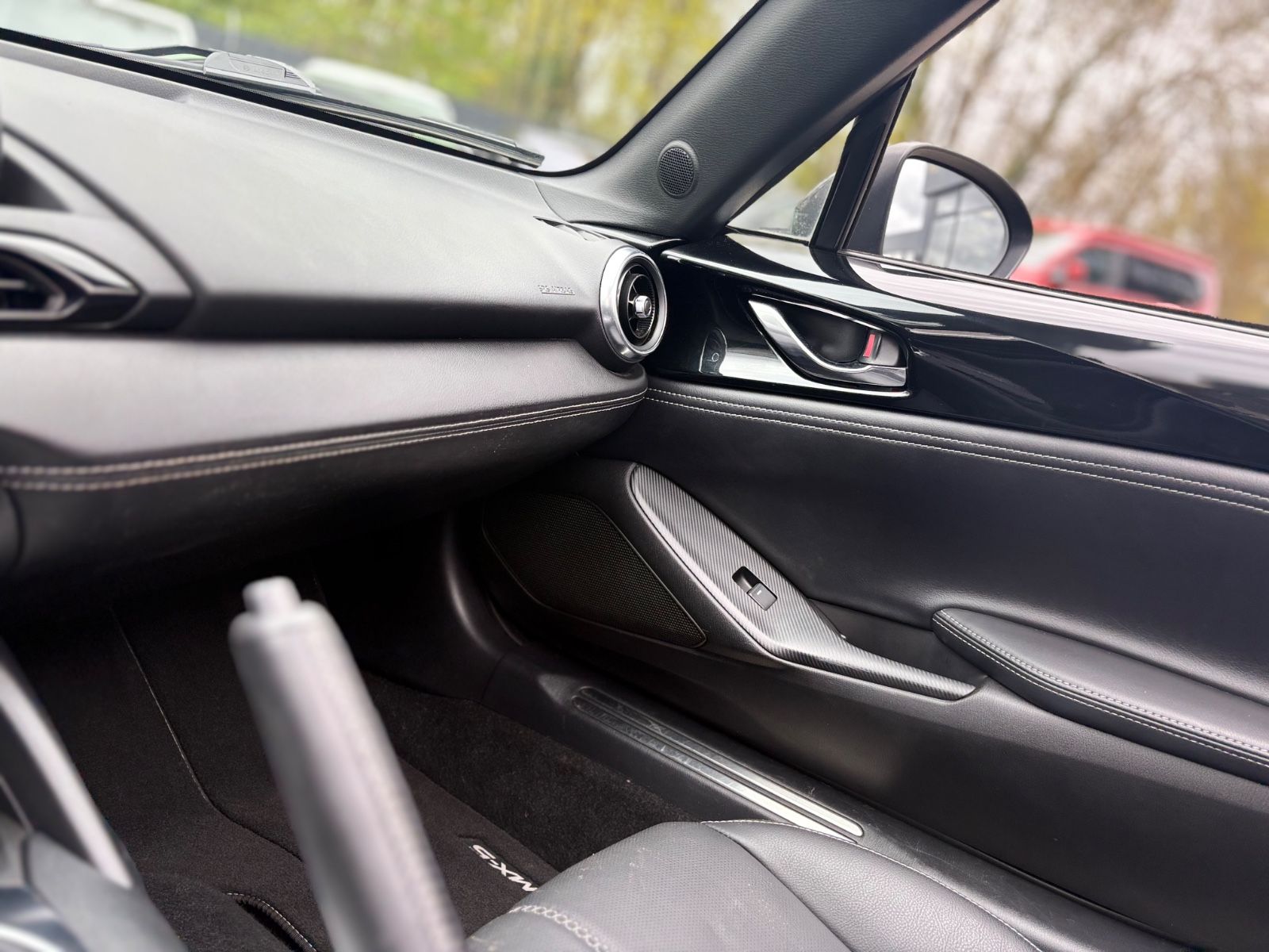 Fahrzeugabbildung Mazda MX-5 EXCLUSIVE-LINE RF *LEDER*NAVI*LED*BOSE*