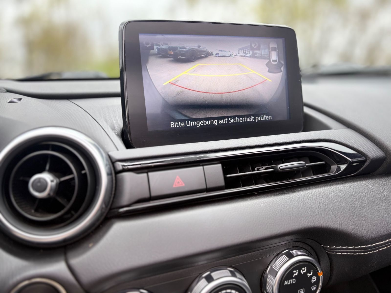 Fahrzeugabbildung Mazda MX-5 EXCLUSIVE-LINE RF *LEDER*NAVI*LED*BOSE*