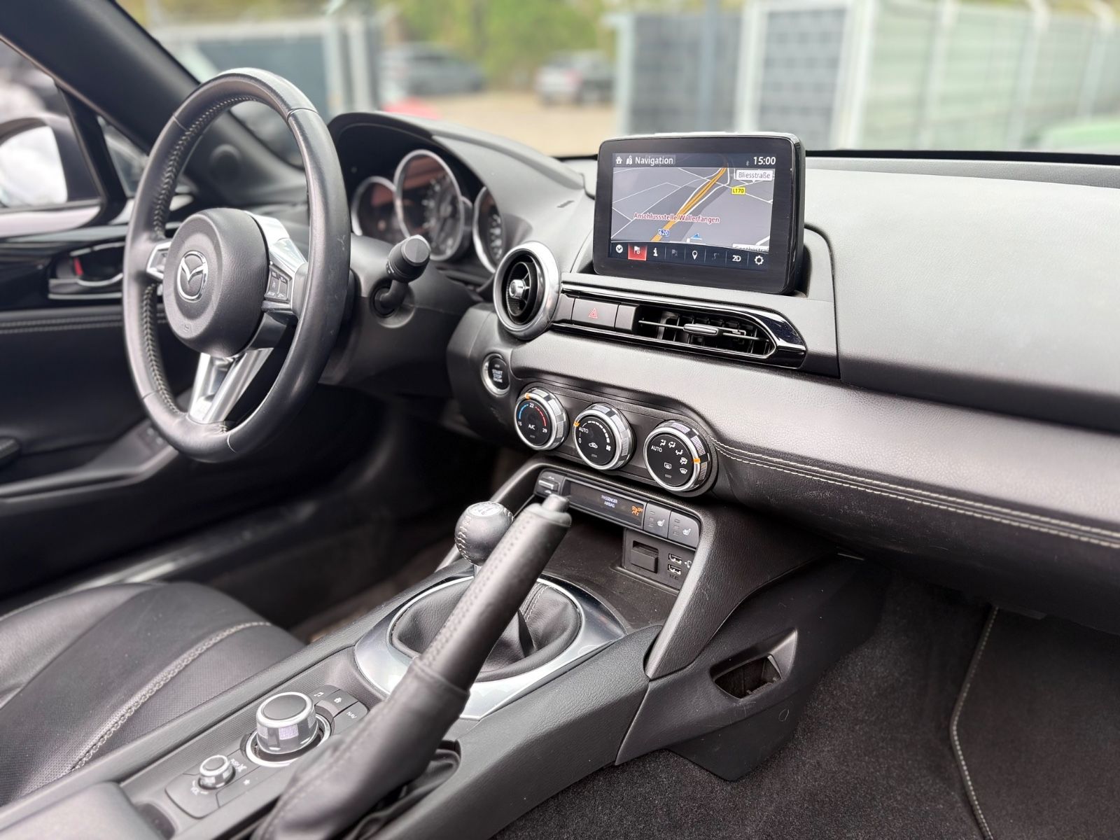 Fahrzeugabbildung Mazda MX-5 EXCLUSIVE-LINE RF *LEDER*NAVI*LED*BOSE*