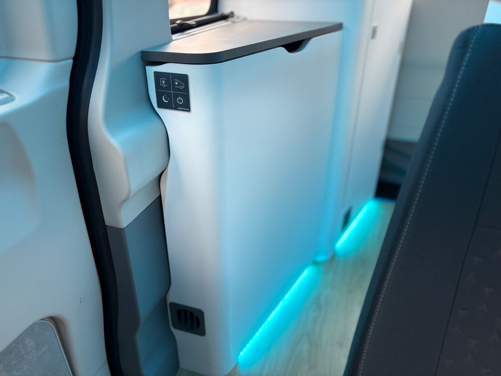 Fahrzeugabbildung Ford TRANSIT CUSTOM L1 *WESTFALIA**KAMERA*KÜCHE*NAVI*