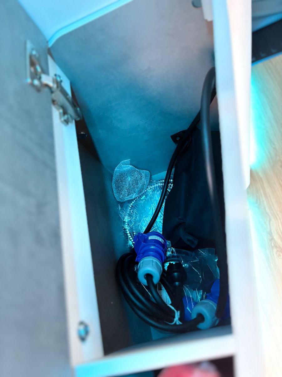 Fahrzeugabbildung Ford TRANSIT CUSTOM L1 *WESTFALIA**KAMERA*KÜCHE*NAVI*