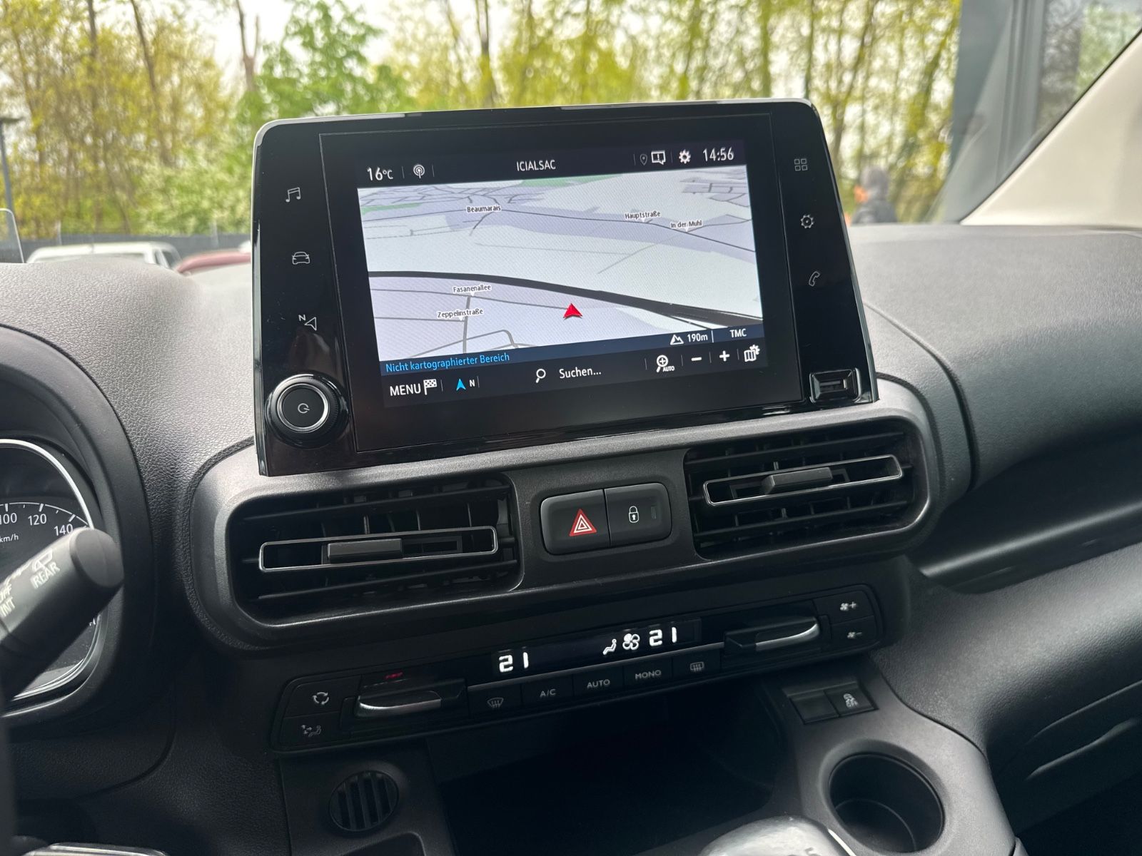 Fahrzeugabbildung Opel COMBO LIFE XL*KAMERA*HEAD-UP-SHZ*7.SITZER*1.HD*