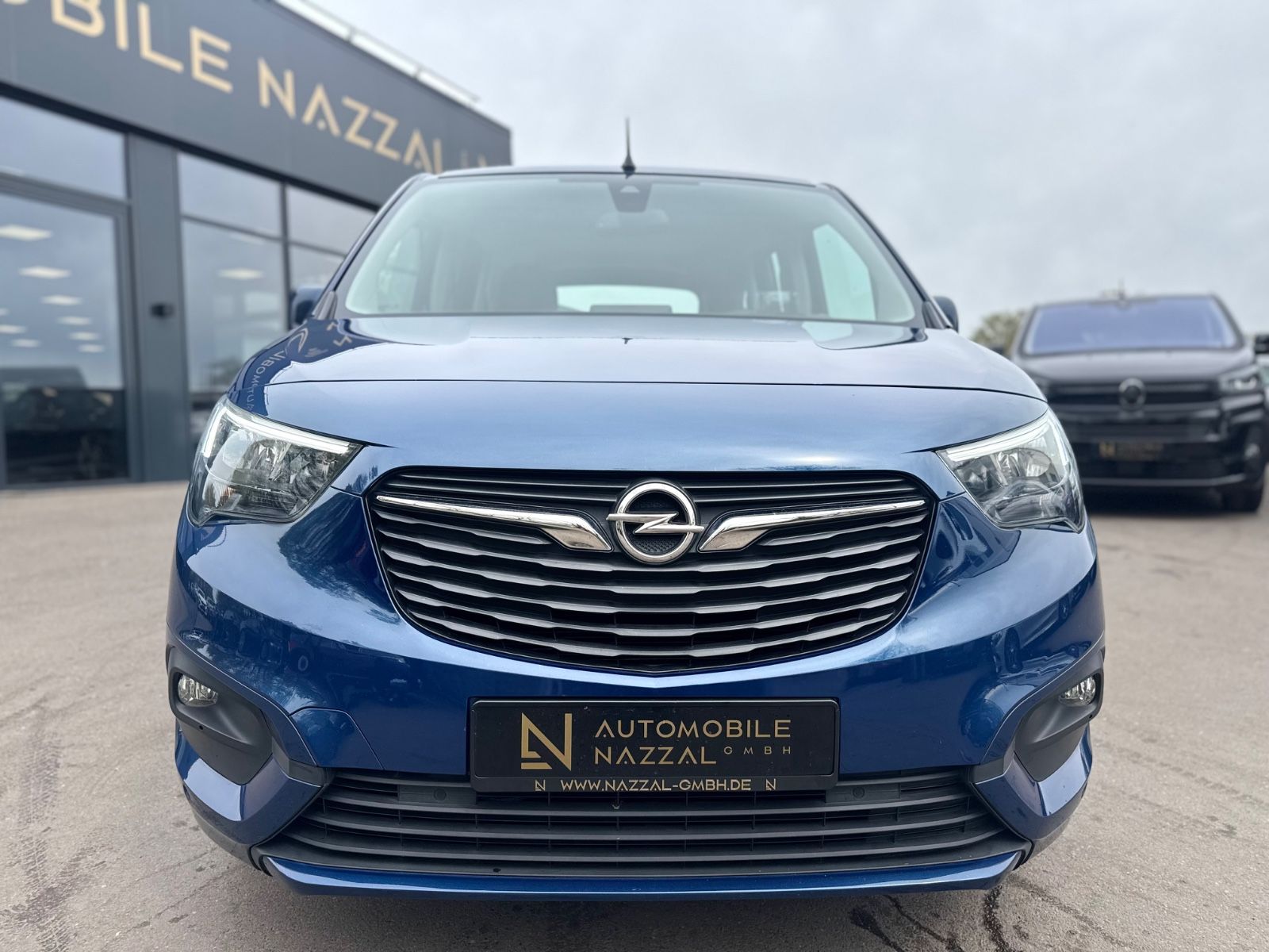 Fahrzeugabbildung Opel COMBO LIFE XL*KAMERA*HEAD-UP-SHZ*7.SITZER*1.HD*