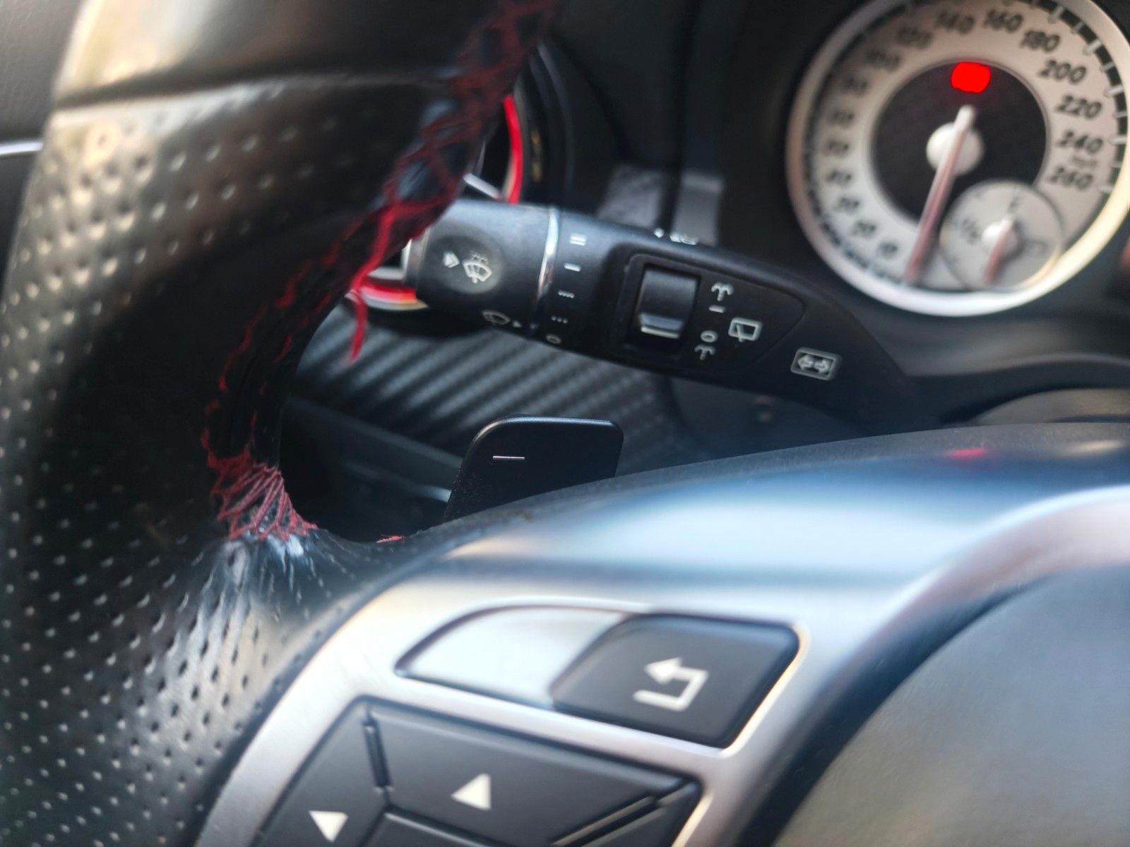 Fahrzeugabbildung Mercedes-Benz A 250 AUT. AMG-LINE*HARMAN&KARDON*PANORAMA*