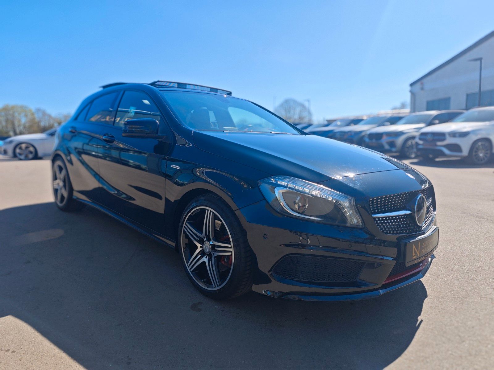 Fahrzeugabbildung Mercedes-Benz A 250 AUT. AMG-LINE*HARMAN&KARDON*PANORAMA*