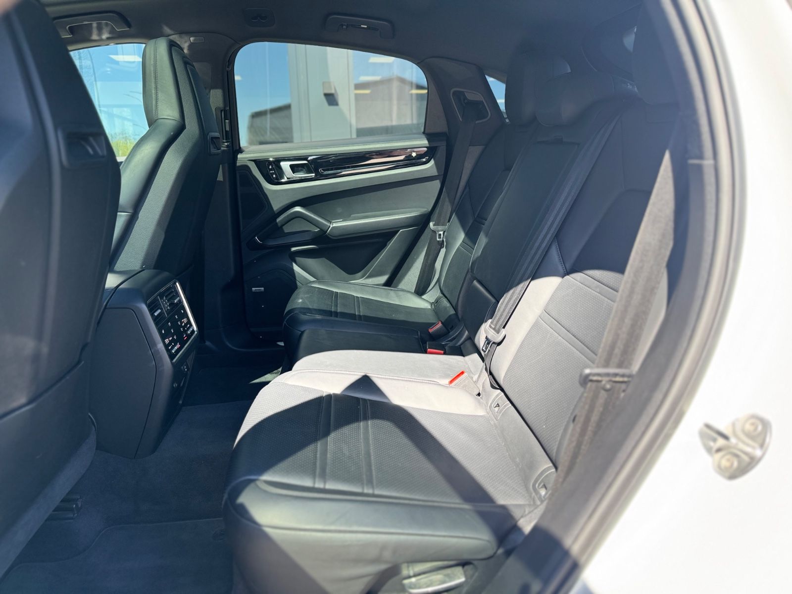 Fahrzeugabbildung Porsche CAYENNE COUPE S*PASM*CHRON*BOSE*PANO*MATRIX*22.Z