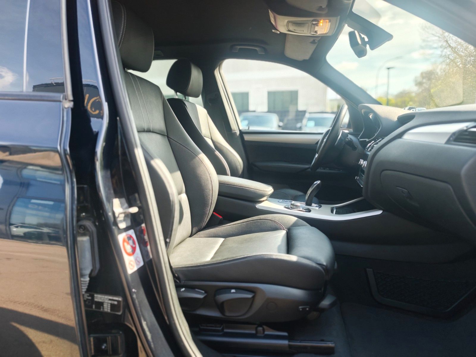 Fahrzeugabbildung BMW X3 XDRIVE 20i M SPORT *1.HAND*LEDER*NAVI*SHZ*