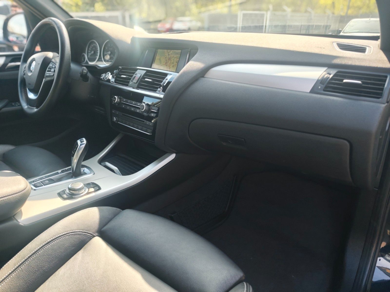 Fahrzeugabbildung BMW X3 XDRIVE 20i M SPORT *1.HAND*LEDER*NAVI*SHZ*