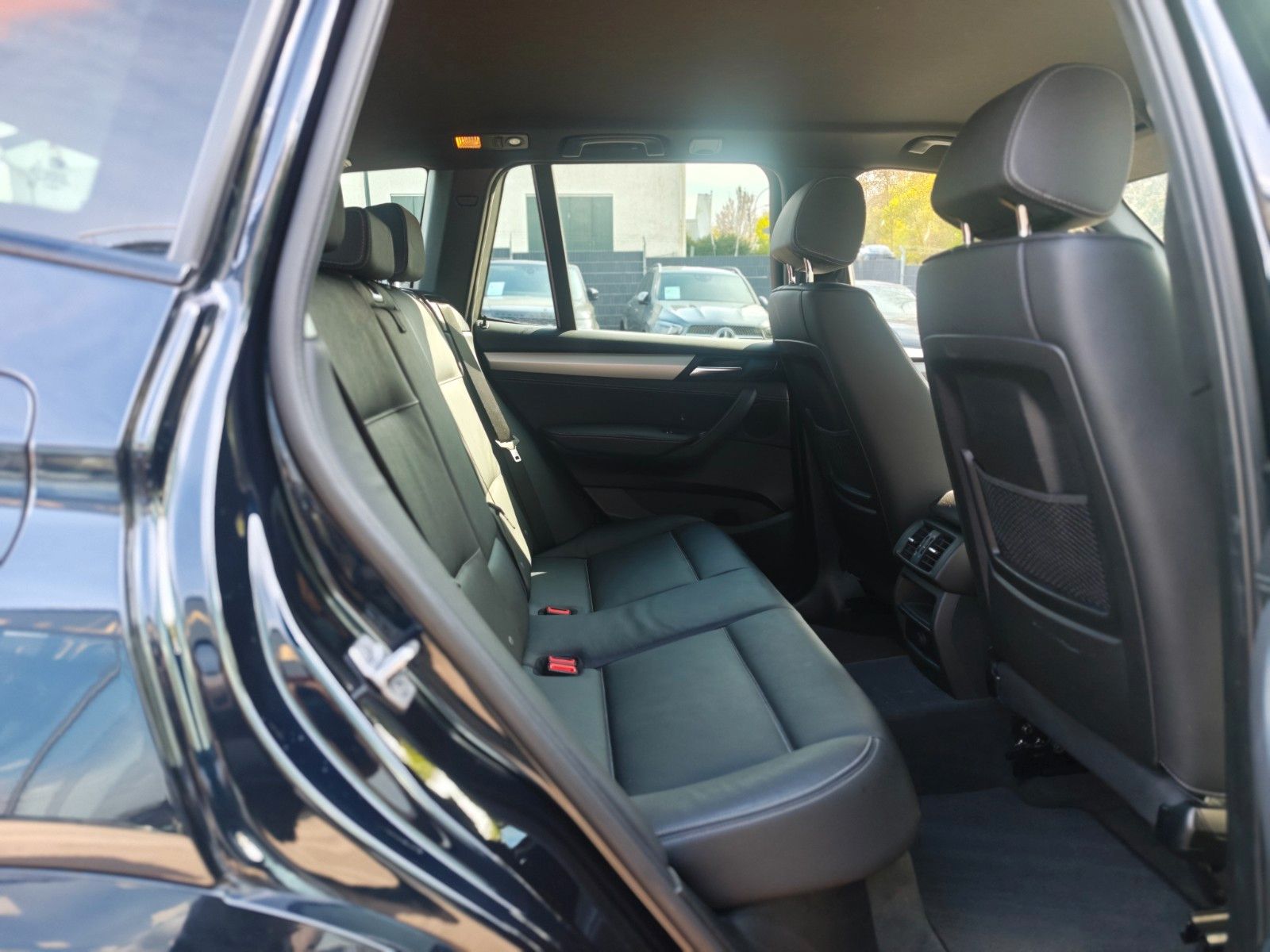 Fahrzeugabbildung BMW X3 XDRIVE 20i M SPORT *1.HAND*LEDER*NAVI*SHZ*