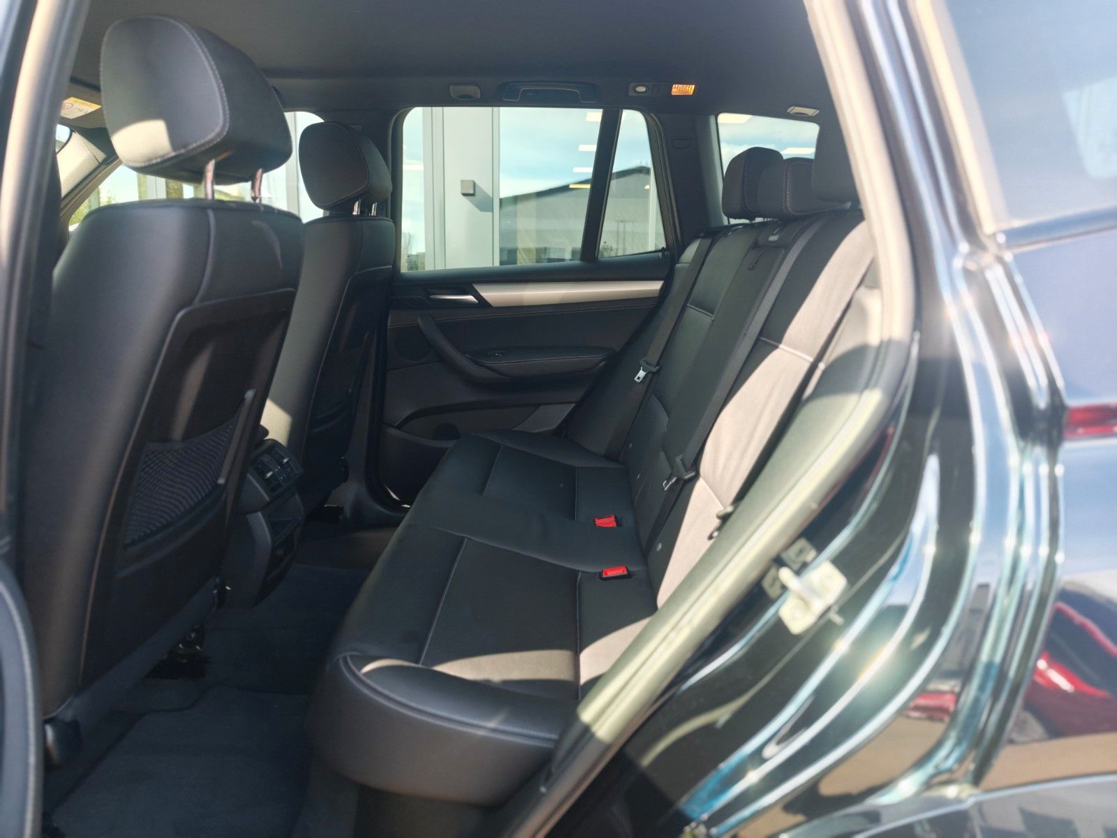 Fahrzeugabbildung BMW X3 XDRIVE 20i M SPORT *1.HAND*LEDER*NAVI*SHZ*