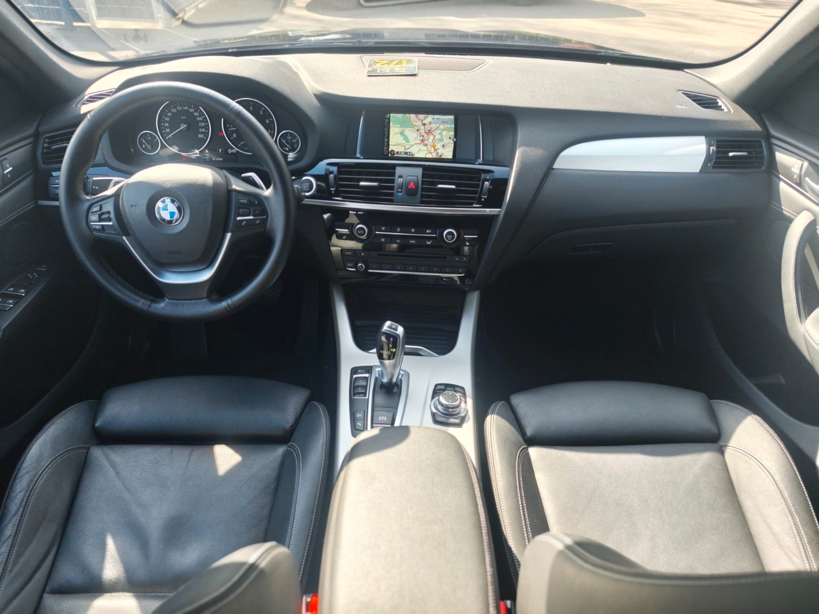 Fahrzeugabbildung BMW X3 XDRIVE 20i M SPORT *1.HAND*LEDER*NAVI*SHZ*