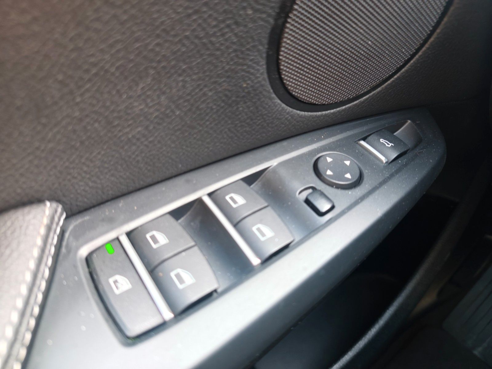 Fahrzeugabbildung BMW X3 XDRIVE 20i M SPORT *1.HAND*LEDER*NAVI*SHZ*