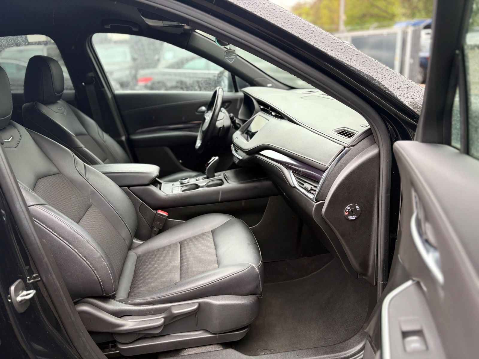 Fahrzeugabbildung Cadillac XT4 LUXURY AWD *1. HAND*AUT*GARANTIE*BOSE*LED*