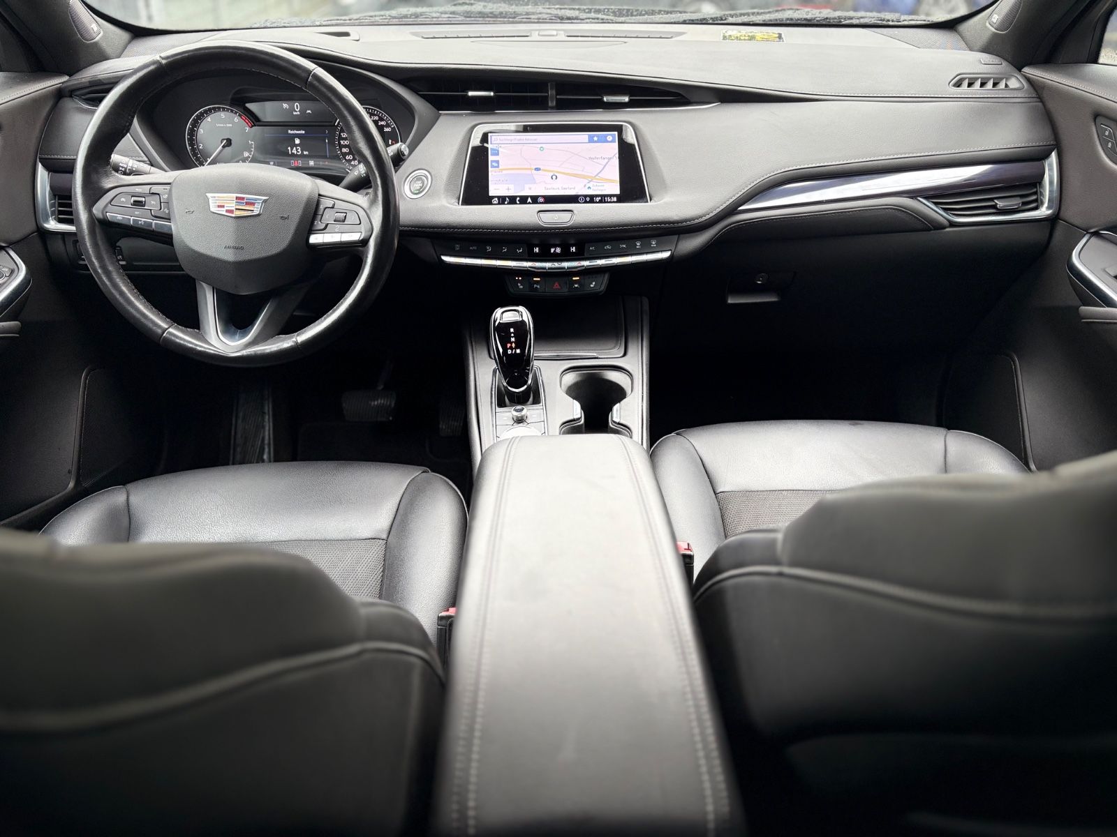 Fahrzeugabbildung Cadillac XT4 LUXURY AWD *1. HAND*AUT*GARANTIE*BOSE*LED*
