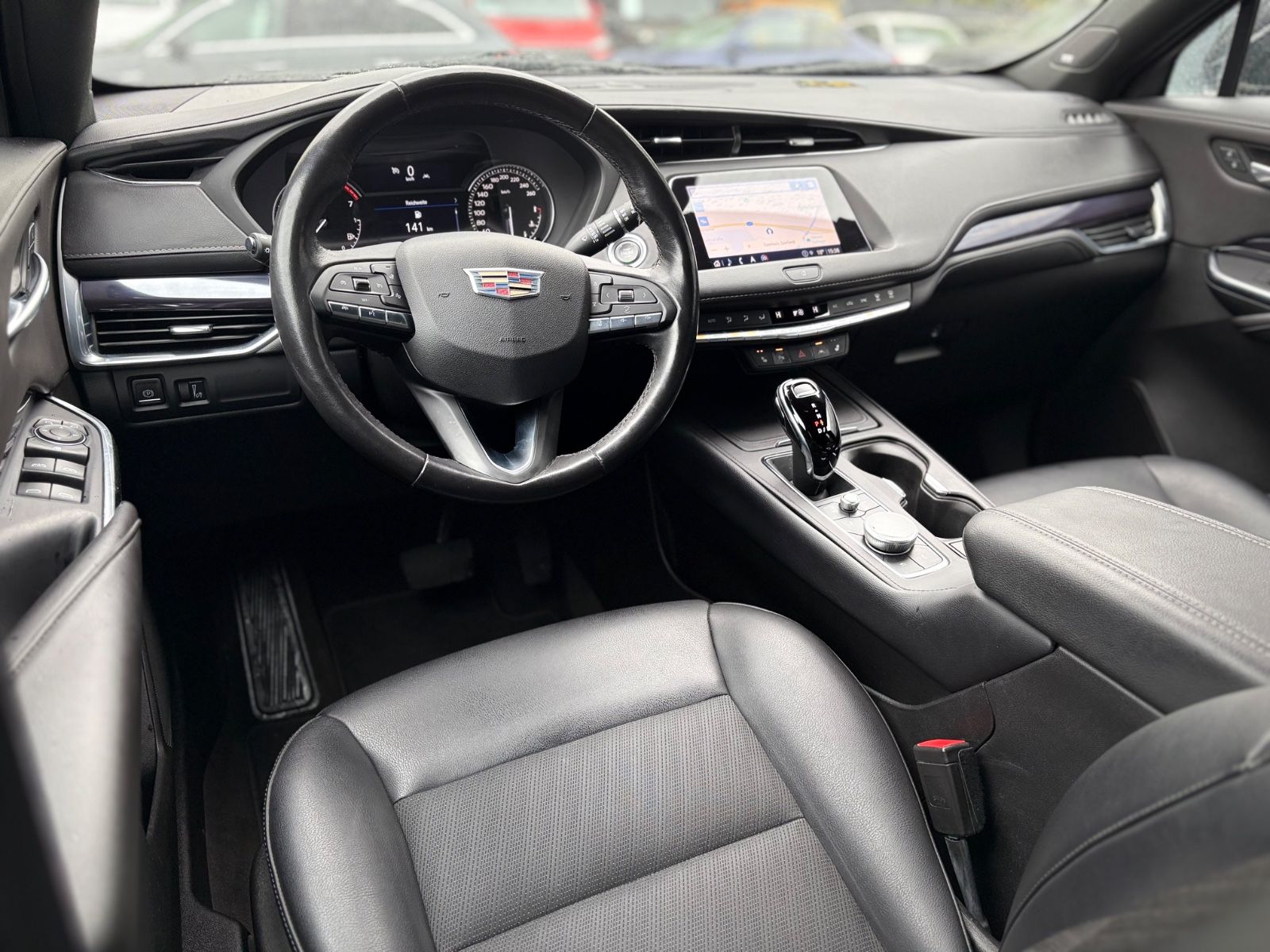 Fahrzeugabbildung Cadillac XT4 LUXURY AWD *1. HAND*AUT*GARANTIE*BOSE*LED*