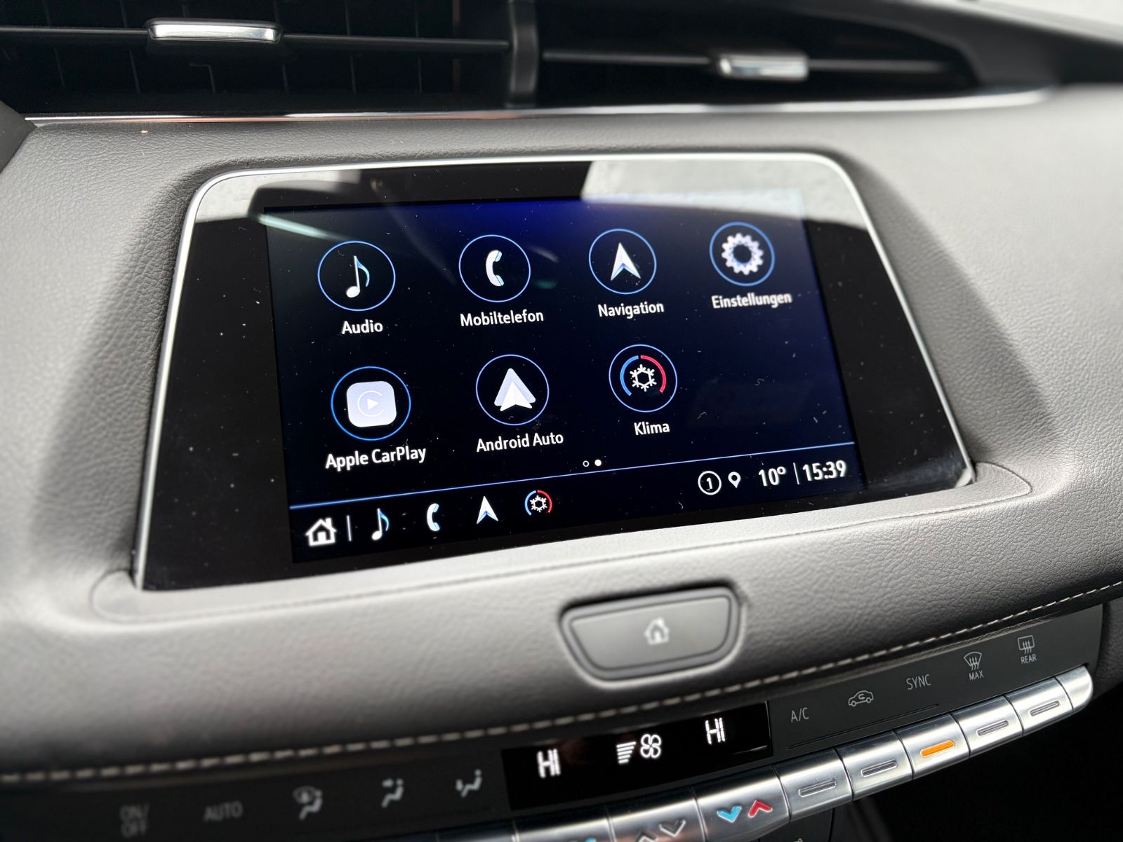 Fahrzeugabbildung Cadillac XT4 LUXURY AWD *1. HAND*AUT*GARANTIE*BOSE*LED*