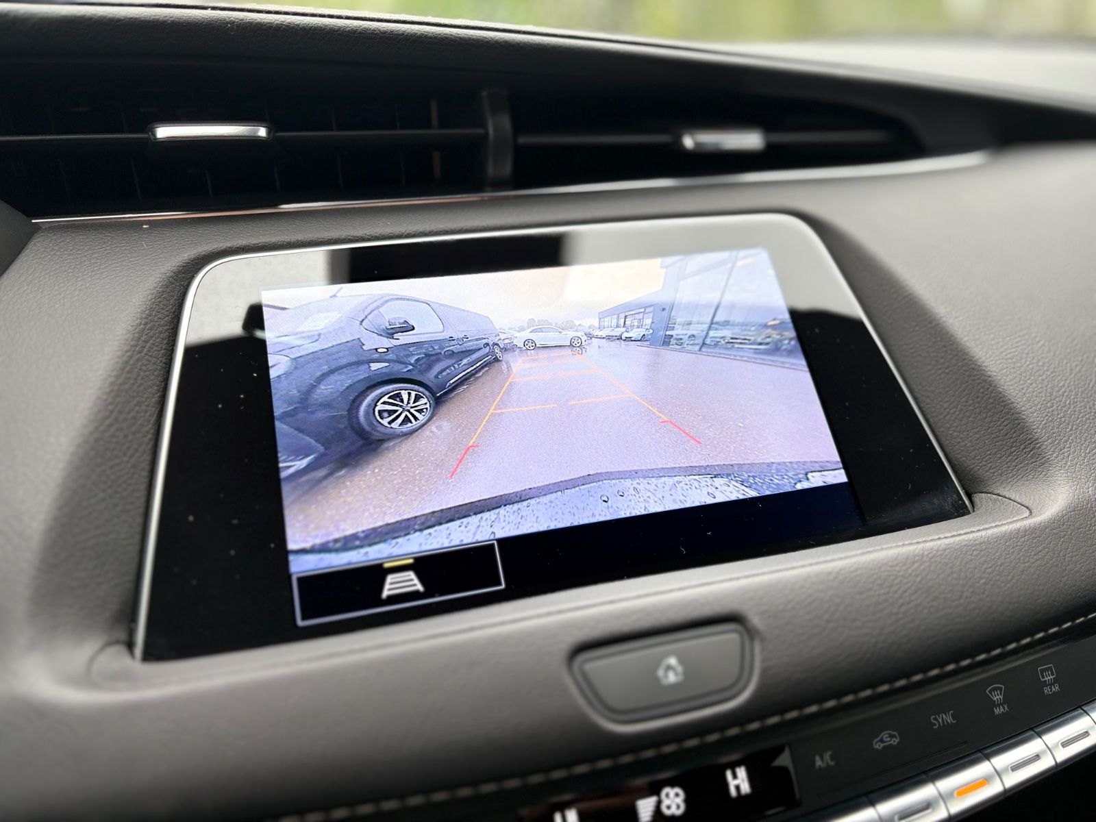 Fahrzeugabbildung Cadillac XT4 LUXURY AWD *1. HAND*AUT*GARANTIE*BOSE*LED*