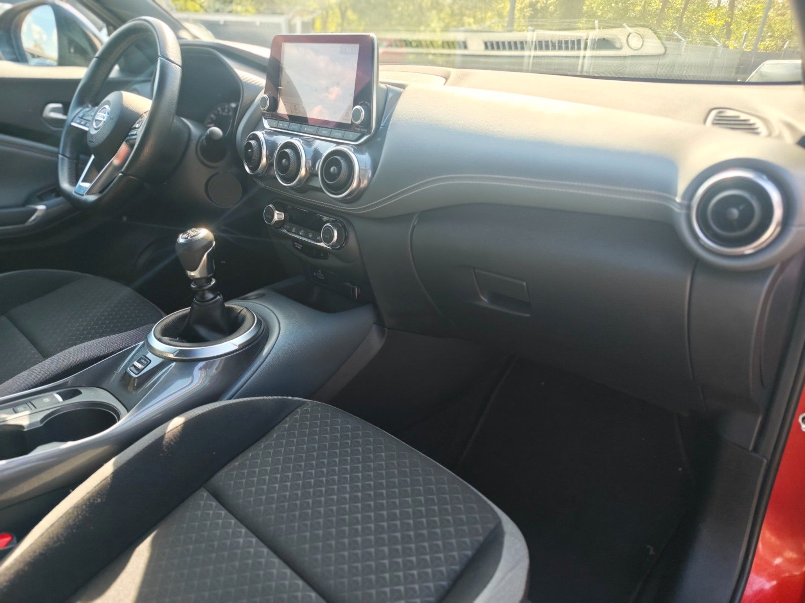 Fahrzeugabbildung Nissan JUKE N-DESIGN *VOLL-LED*360°*ALCANTARA*NAVI*