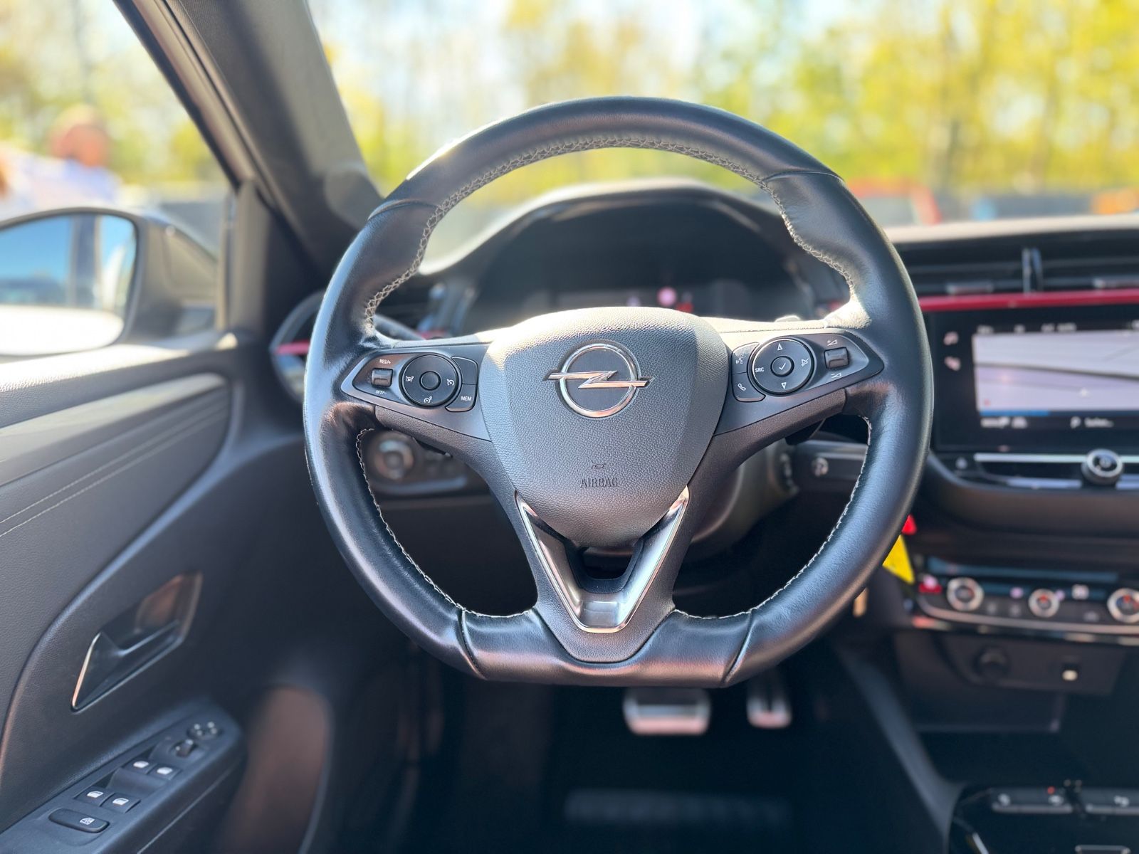 Fahrzeugabbildung Opel CORSA F GS LINE *AUT*NAVI*TEILLEDER*PANO*