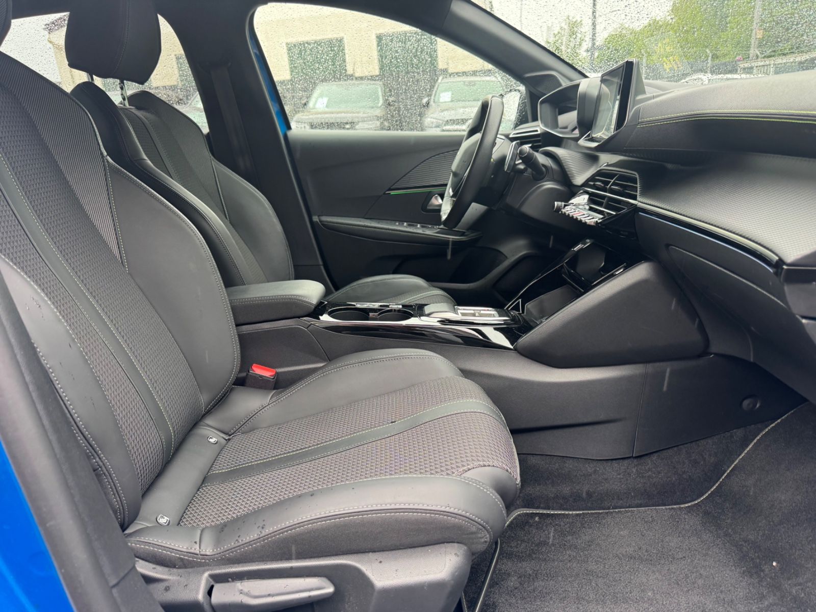 Fahrzeugabbildung Peugeot 208 GT LINE *AUT*LED*NAVI*SHZ*VIRTUELL*ALU*