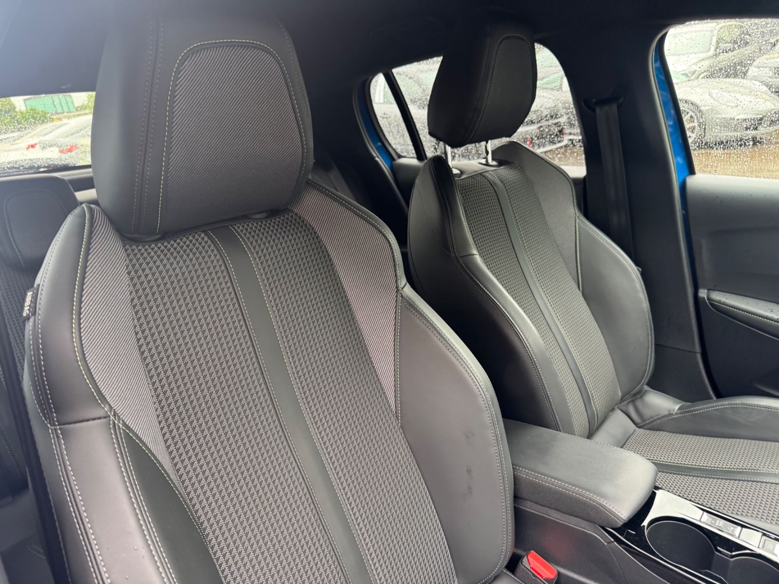 Fahrzeugabbildung Peugeot 208 GT LINE *AUT*LED*NAVI*SHZ*VIRTUELL*ALU*