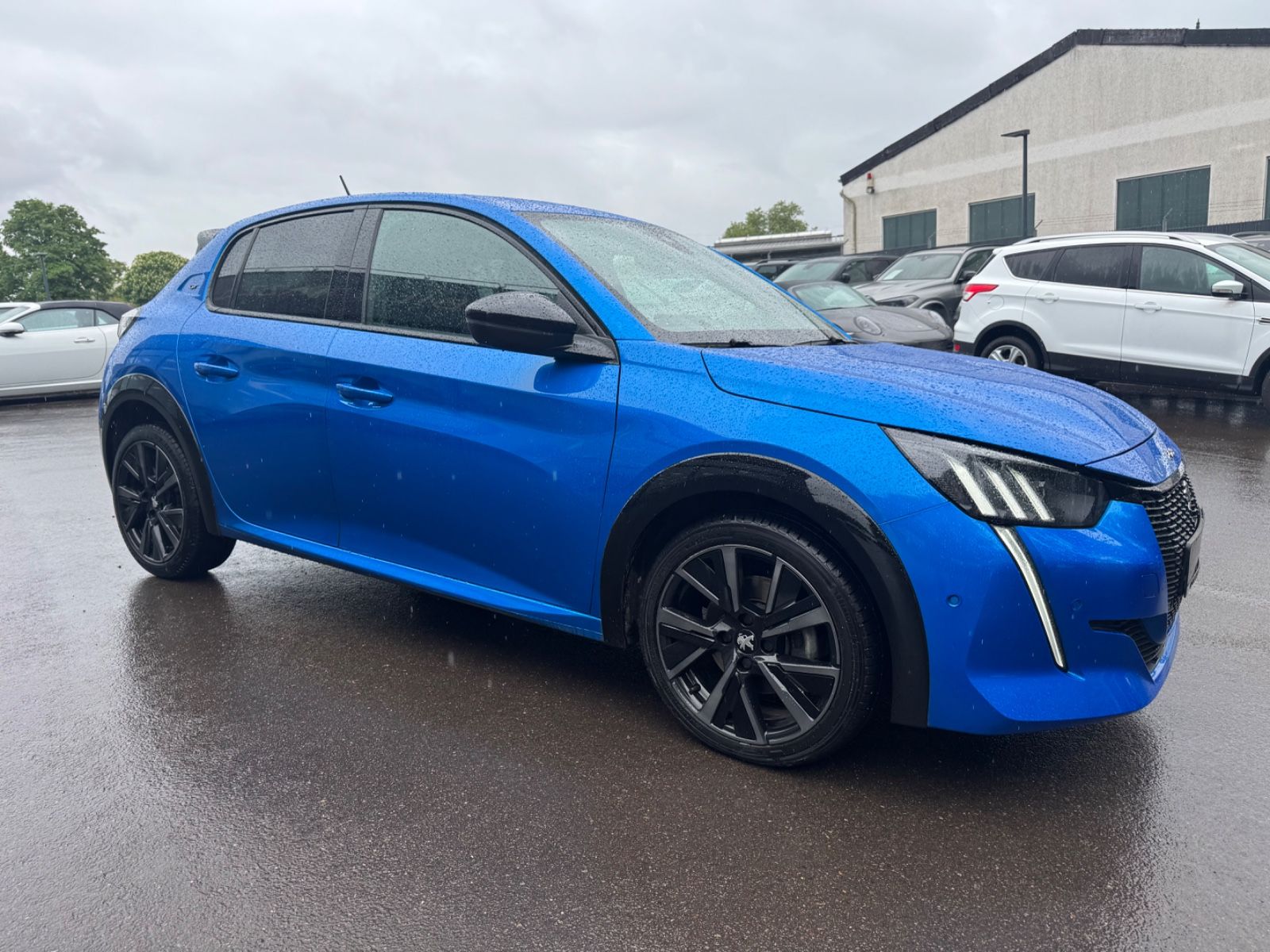 Fahrzeugabbildung Peugeot 208 GT LINE *AUT*LED*NAVI*SHZ*VIRTUELL*ALU*