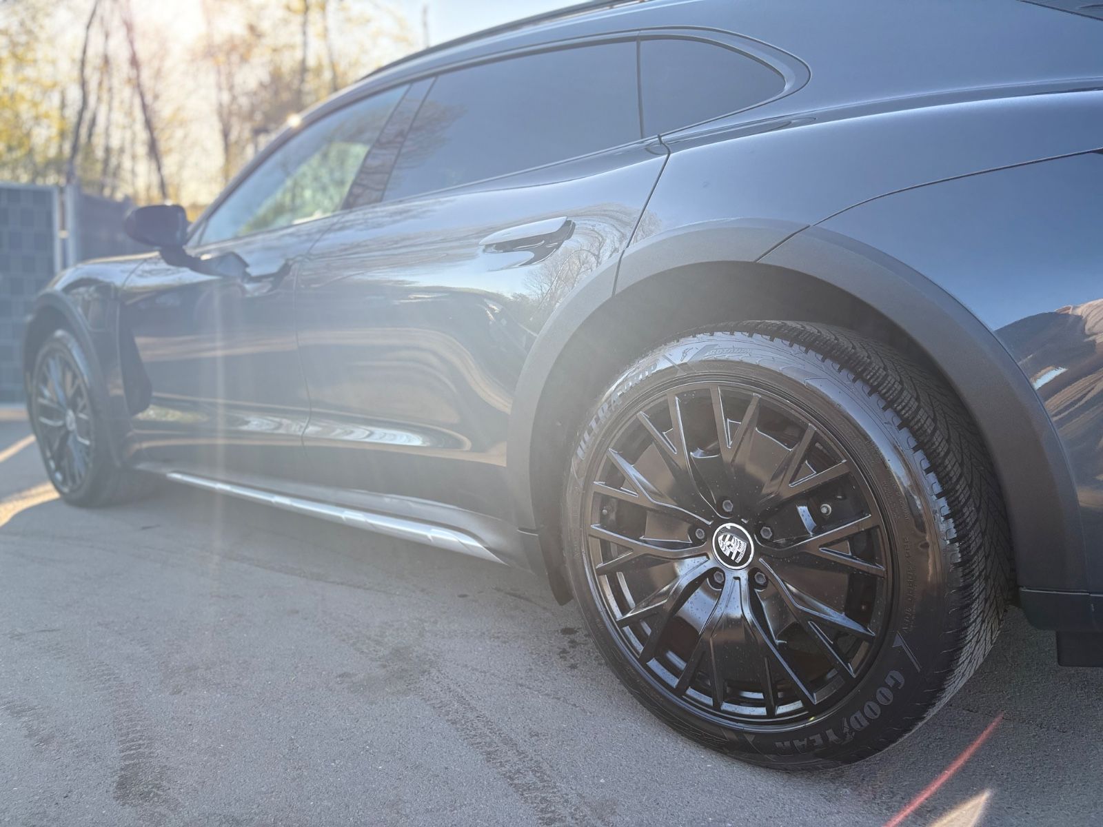 Fahrzeugabbildung Porsche TAYCAN CROSS TURISMO 4*PASM*KAMERA*PANORAMA*LED*