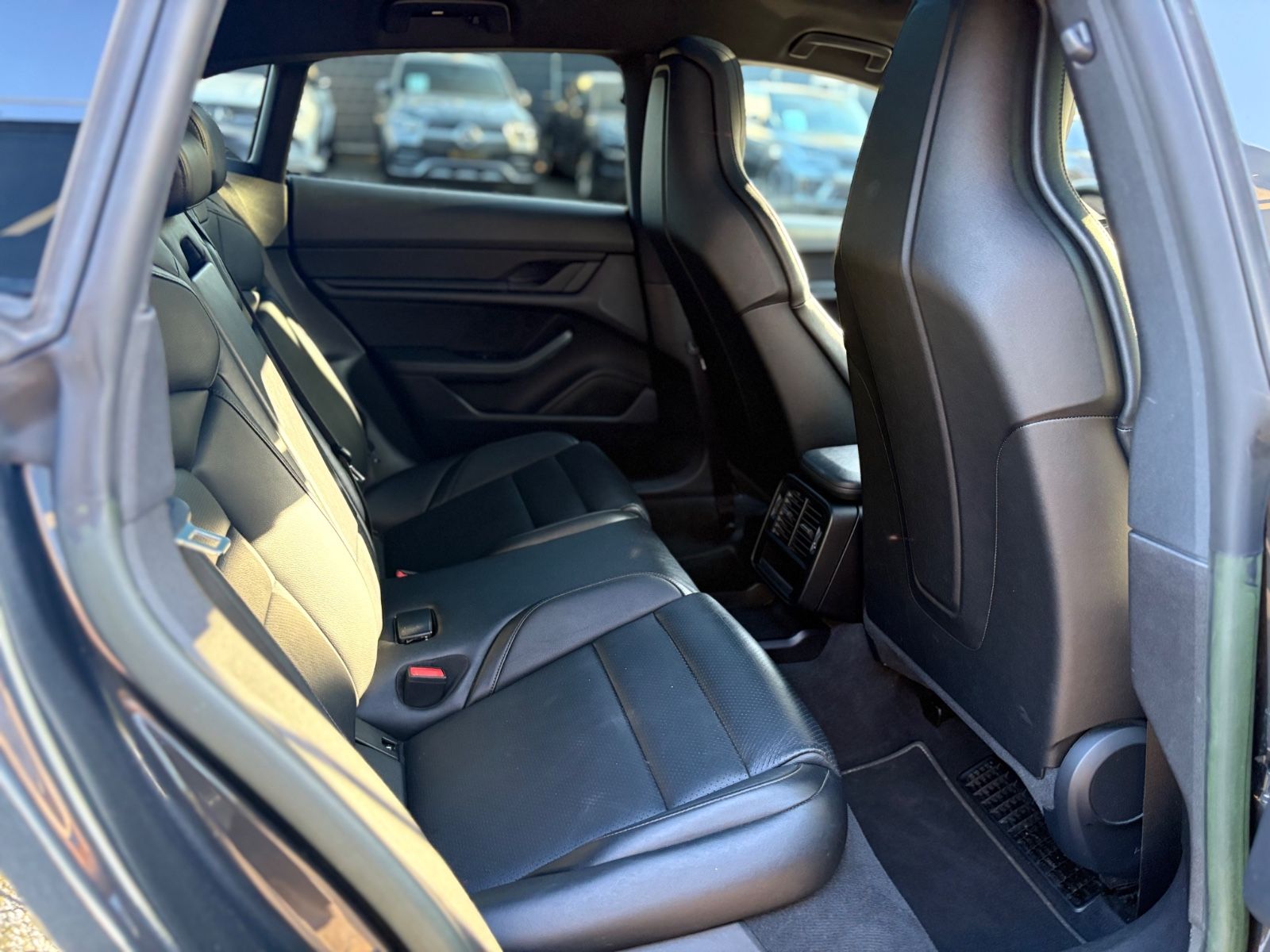 Fahrzeugabbildung Porsche TAYCAN CROSS TURISMO 4*PASM*KAMERA*PANORAMA*LED*