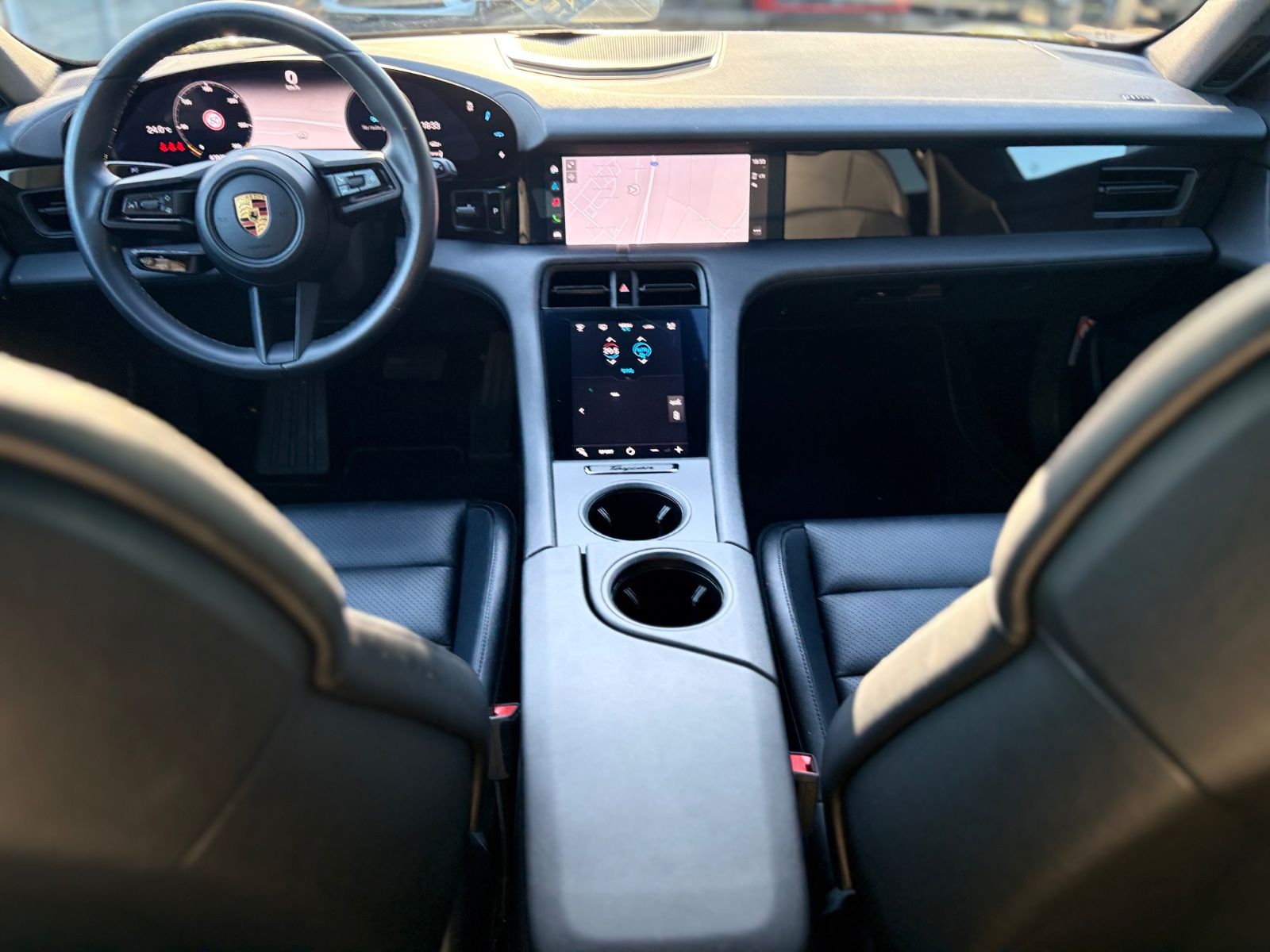 Fahrzeugabbildung Porsche TAYCAN CROSS TURISMO 4*PASM*KAMERA*PANORAMA*LED*