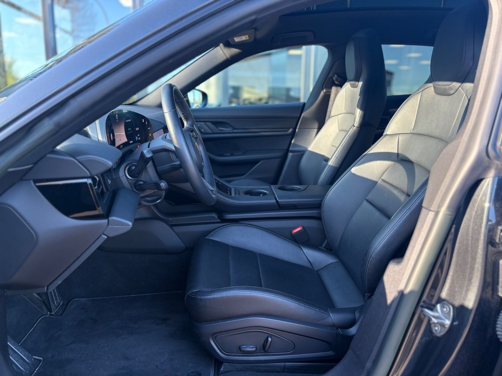 Fahrzeugabbildung Porsche TAYCAN CROSS TURISMO 4*PASM*KAMERA*PANORAMA*LED*