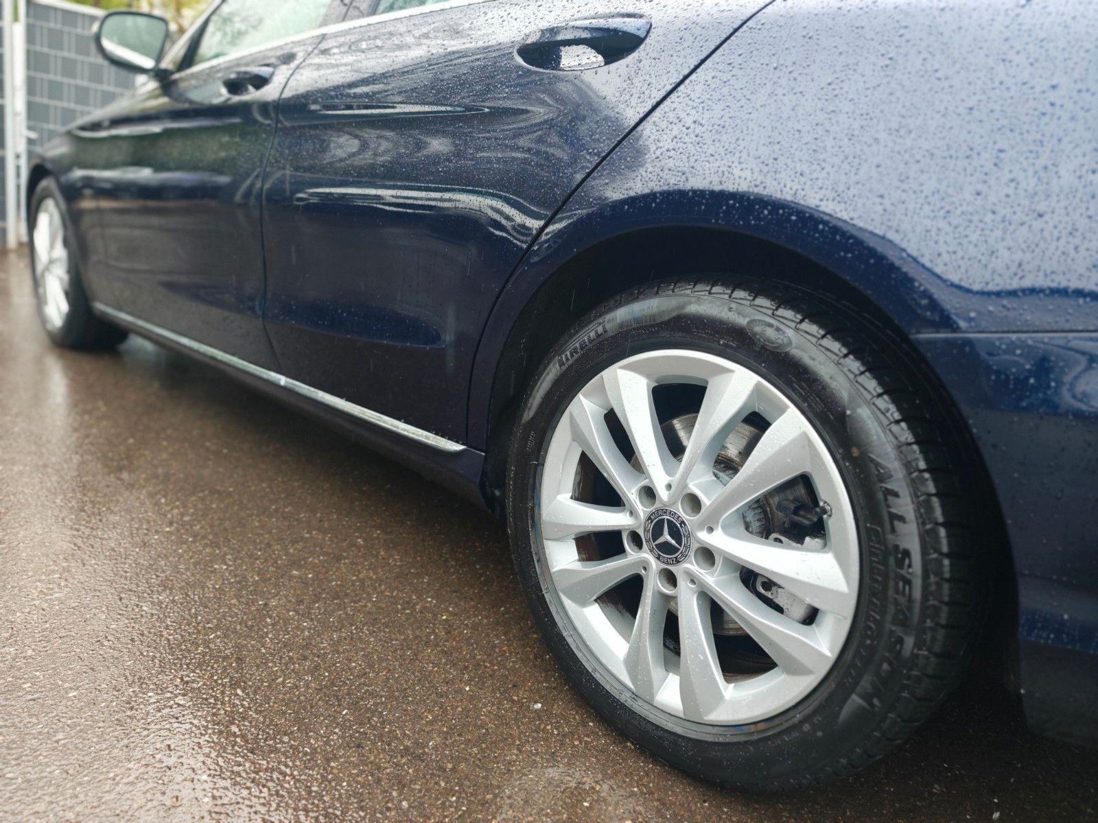 Fahrzeugabbildung Mercedes-Benz C 200 T-MODELL AVANTGARDE *LED*KAM*AHK*FACELIFT*