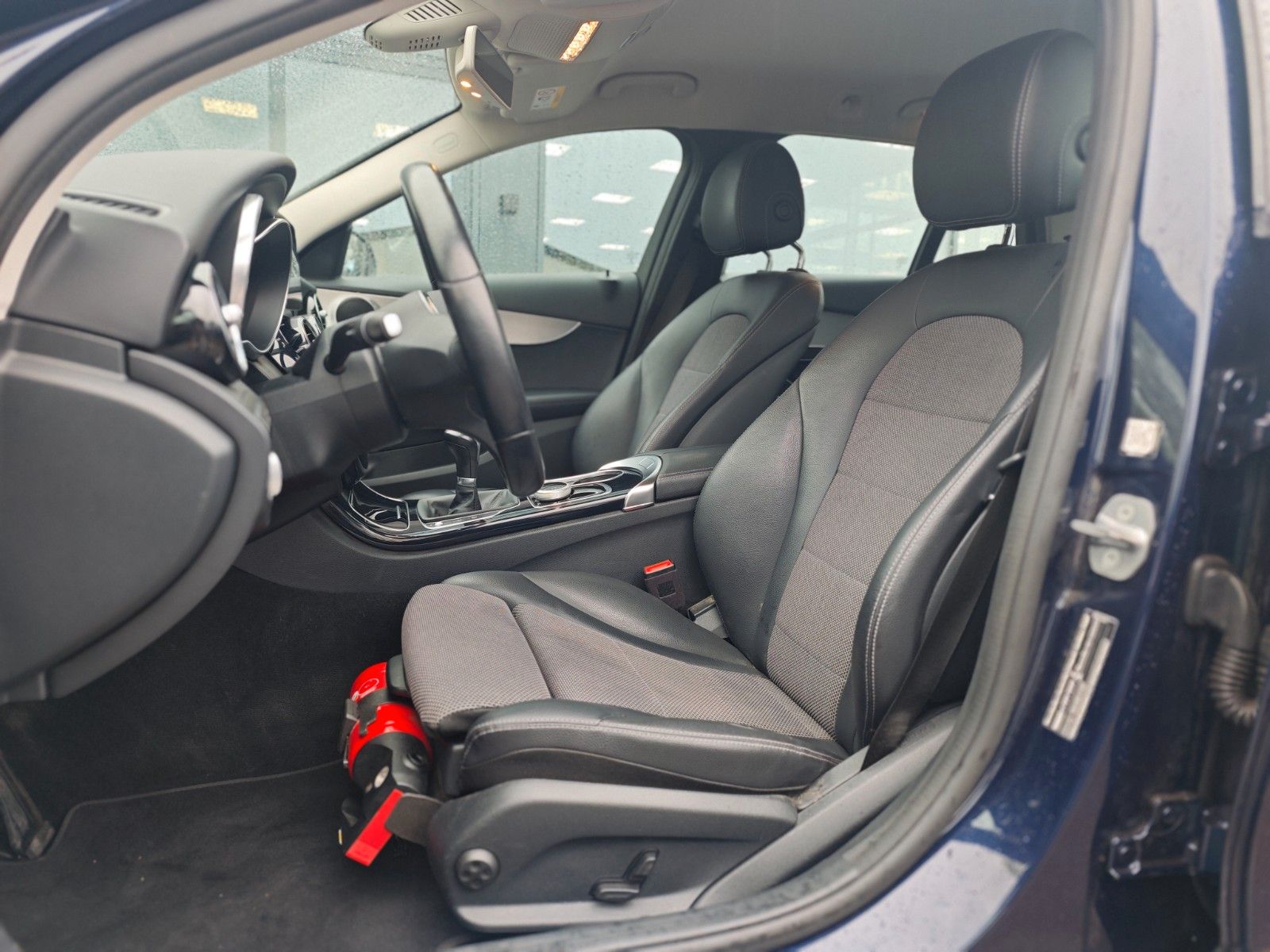 Fahrzeugabbildung Mercedes-Benz C 200 T-MODELL AVANTGARDE *LED*KAM*AHK*FACELIFT*