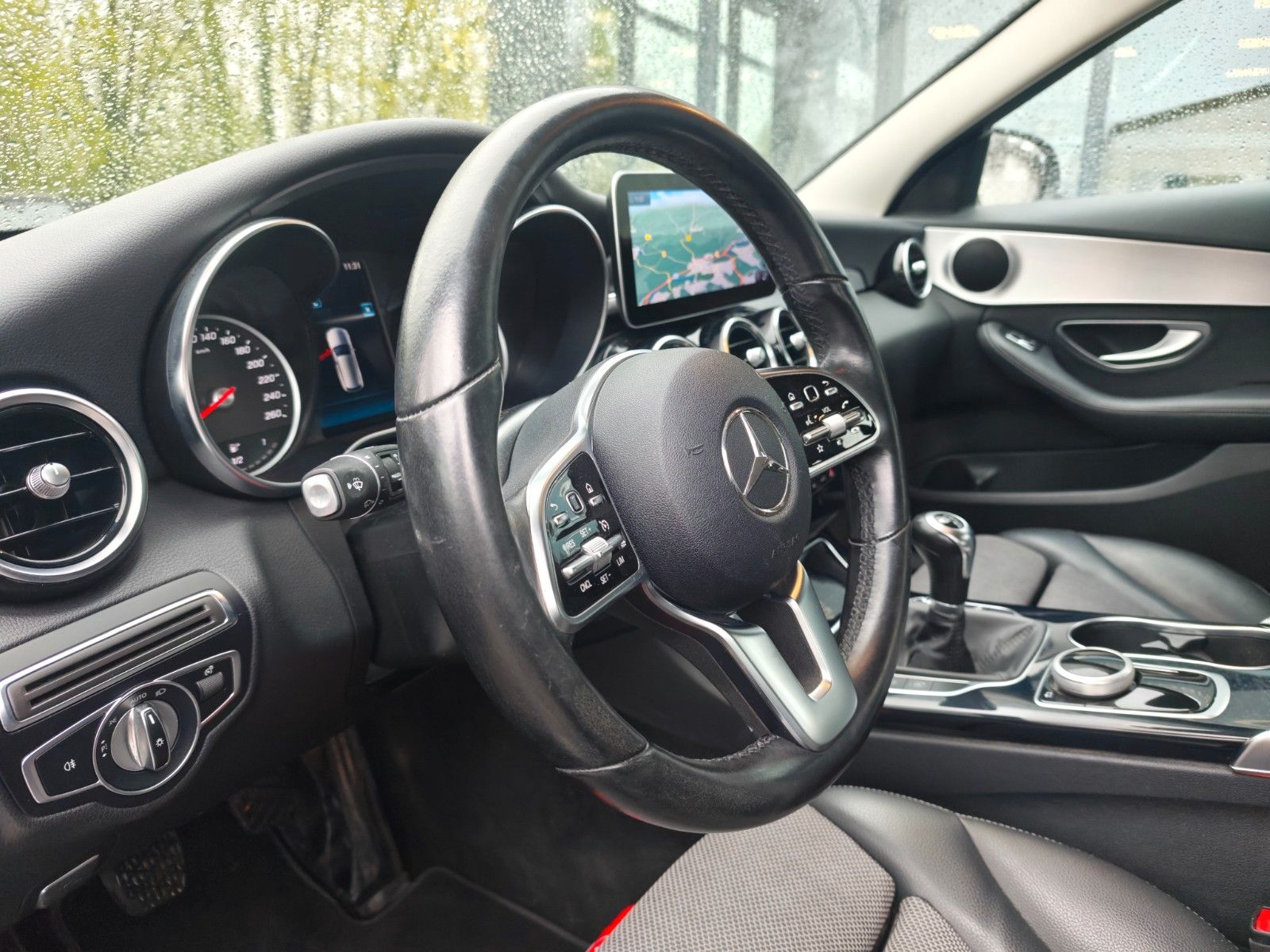 Fahrzeugabbildung Mercedes-Benz C 200 T-MODELL AVANTGARDE *LED*KAM*AHK*FACELIFT*